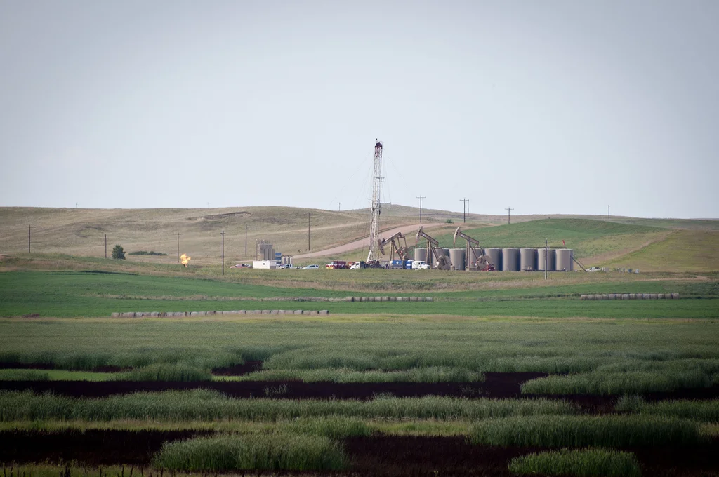 Well pad, Bakken Shale, ND