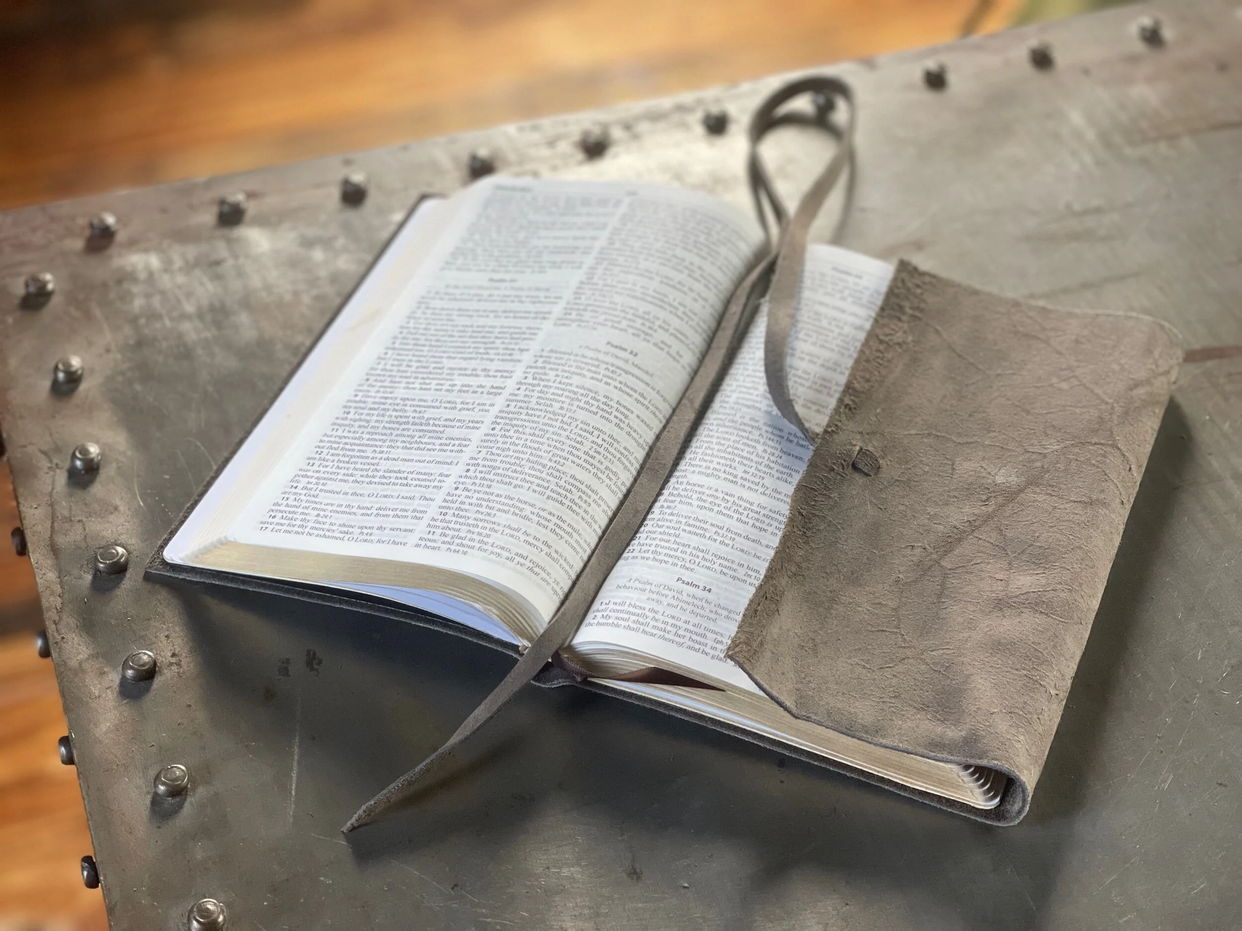 012C6CF8-8705-44E7-B179-3C8E03F9F3A0