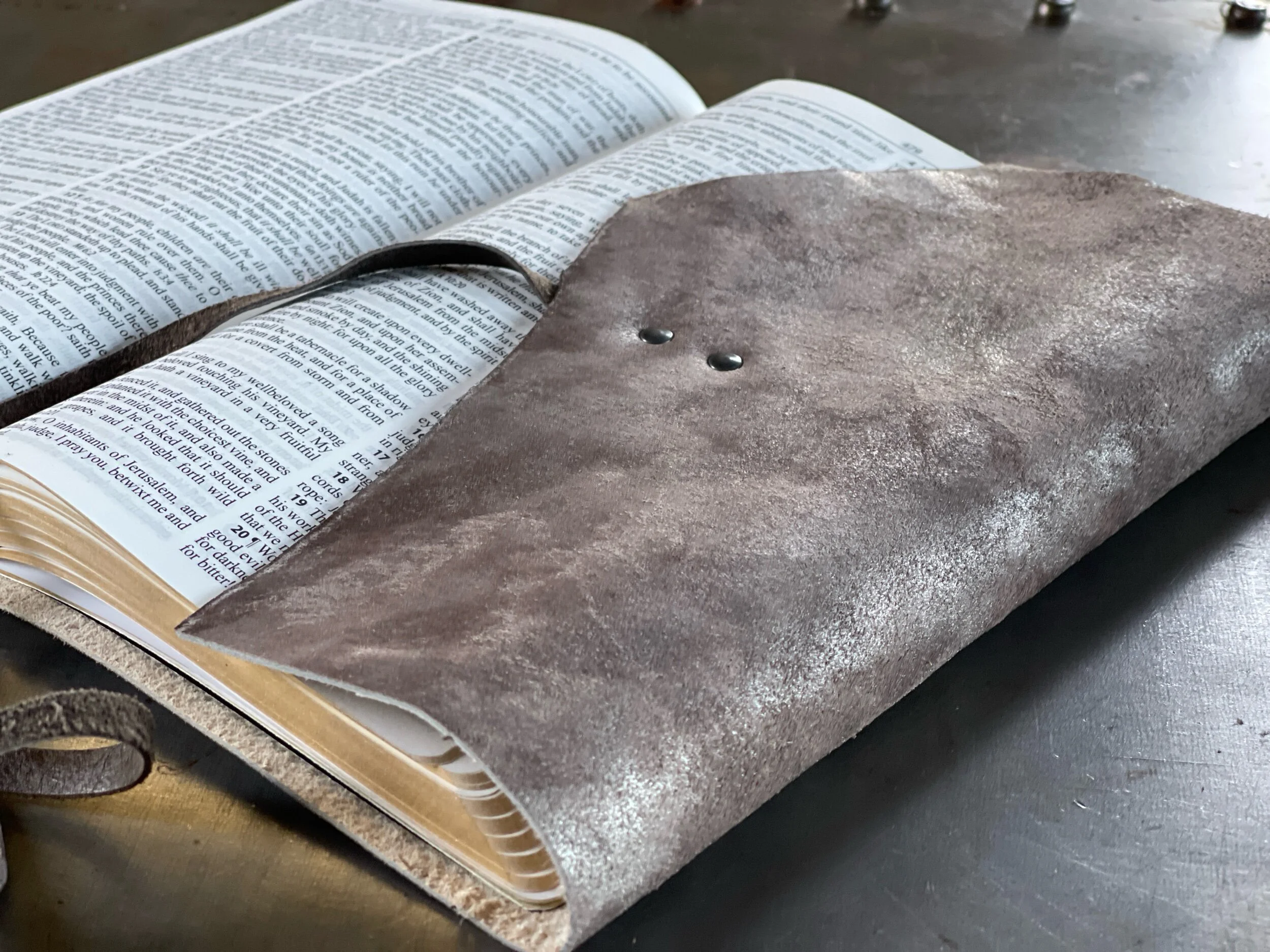 B5C0A047-6543-4B1B-8D20-EC931C23BABB