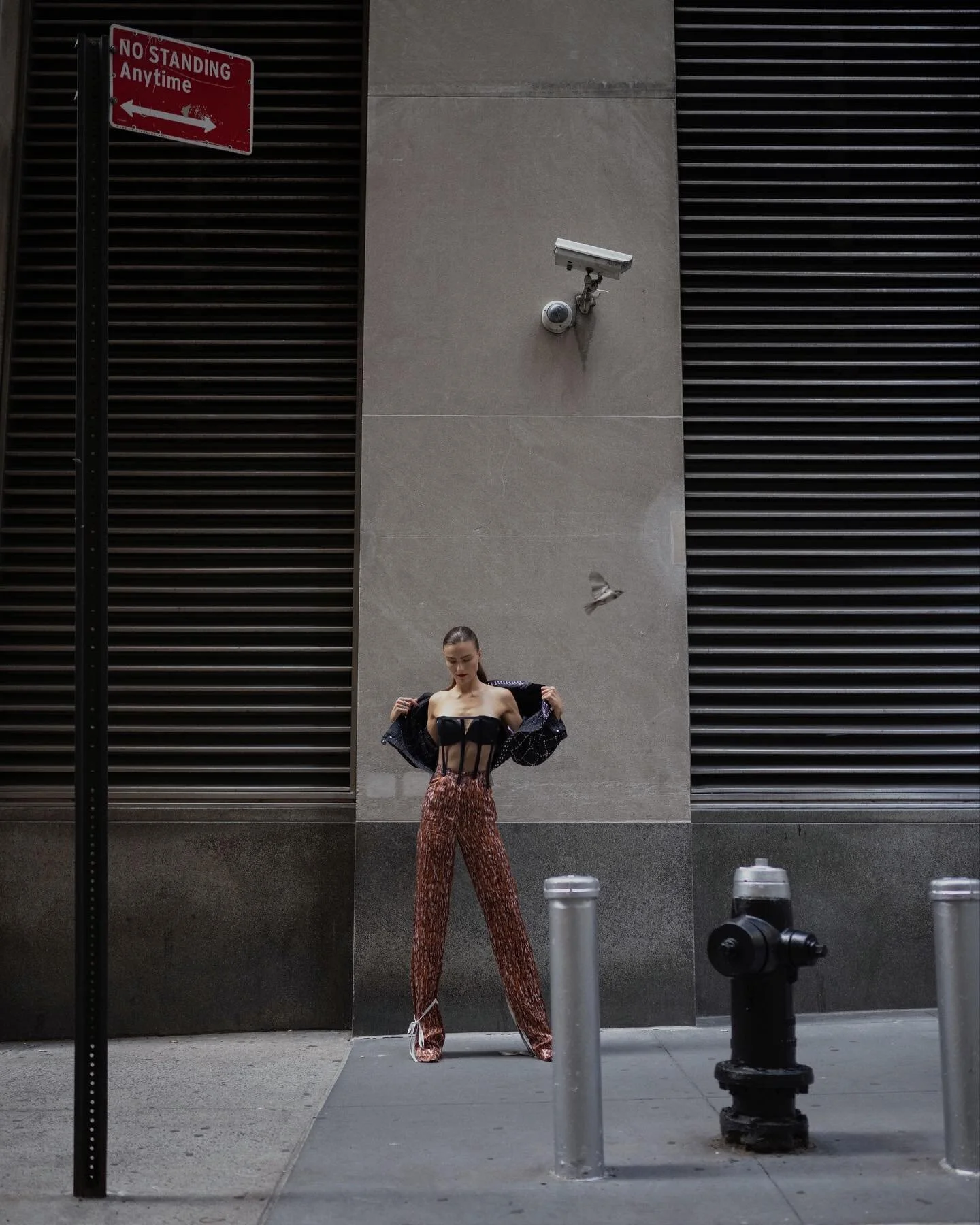 The stories you unfold when shooting in the city w/ @lolilaneova 
Styling @tomas_nemec / @jirikalfar / @lolilaneova