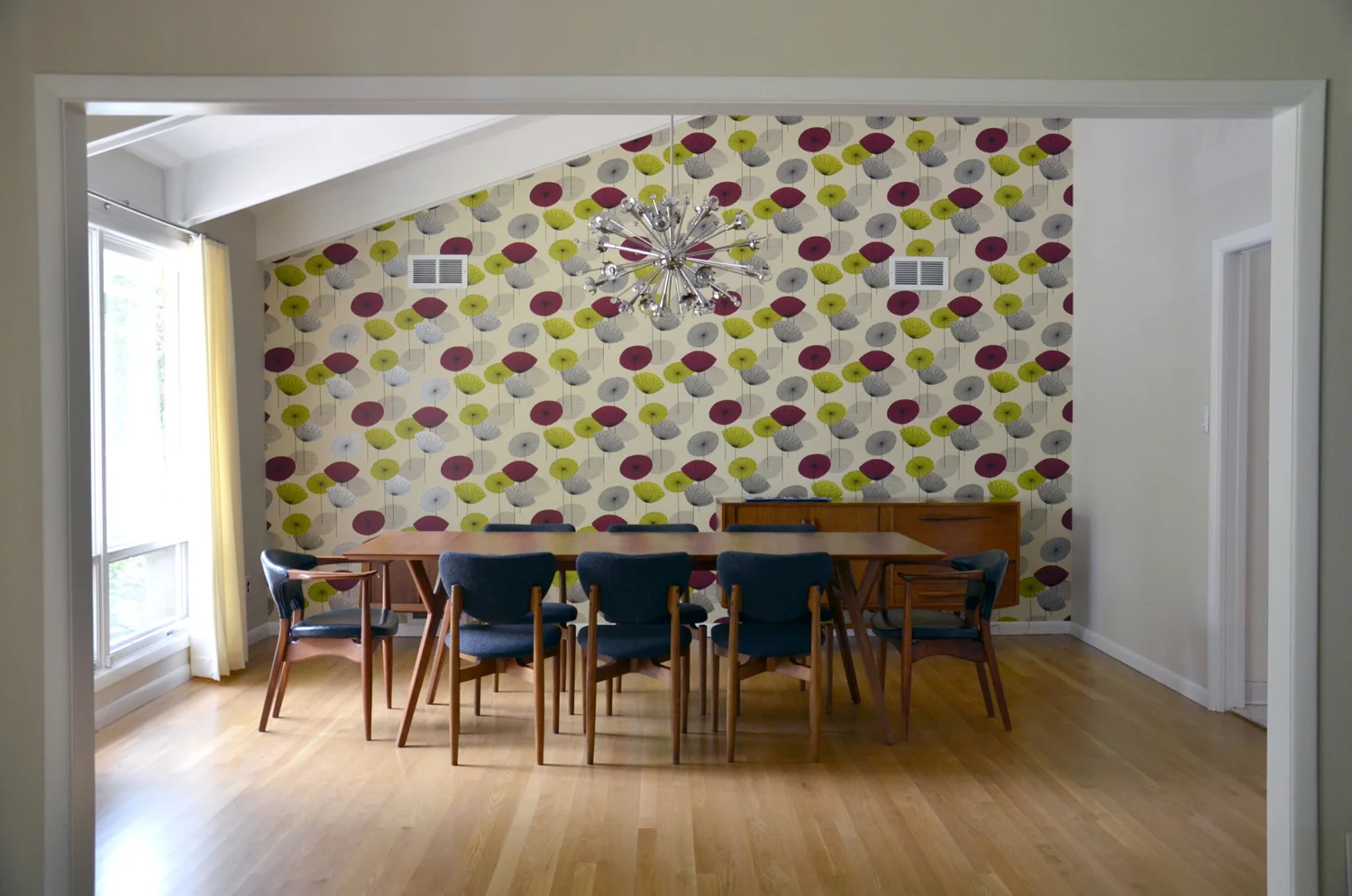 dining_room.jpg