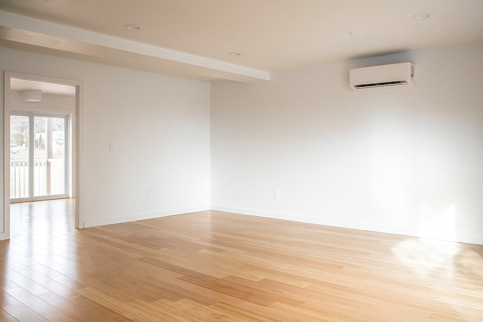 20250704_1210_Empty Room Interior_remix_01jzb32ezzfb7tf5wp7bnwtfzd.png