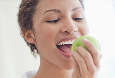 woman-eating-apple-header.jpg