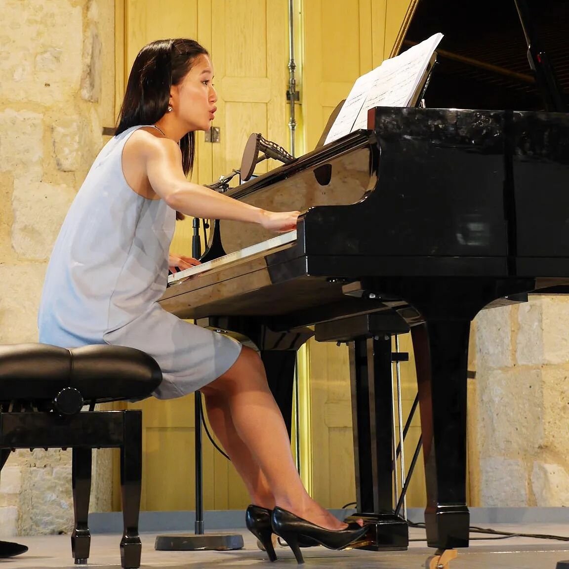 from the archives - one of the most difficult pieces i've ever performed: 
brian ferneyhough - &quot;opus contra naturam&quot; for speaking pianist

voix nouvelles festival, royaumont, france ::

#contemporarypiano #contemporarymusic #royaumont #bria