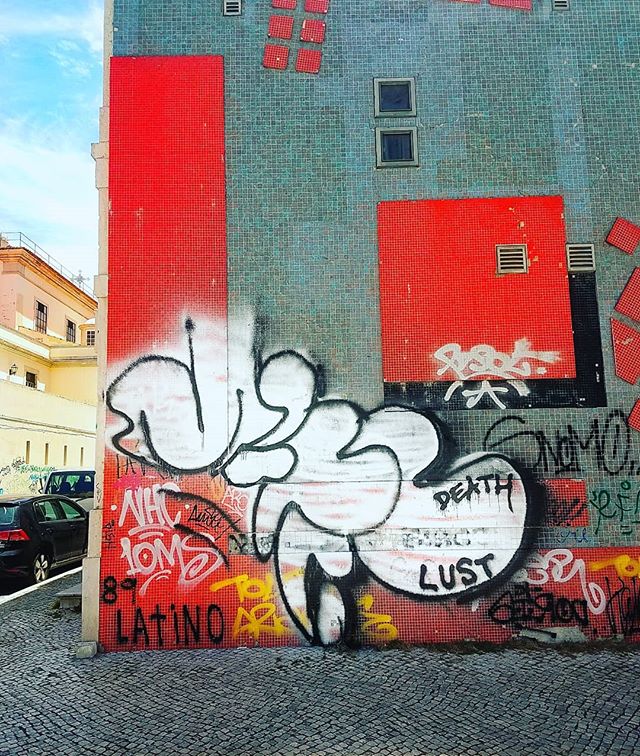 "SOMEWHERE BETWEEN LANGUAGE AND ART...." πππππππππβββββπΌπΌ