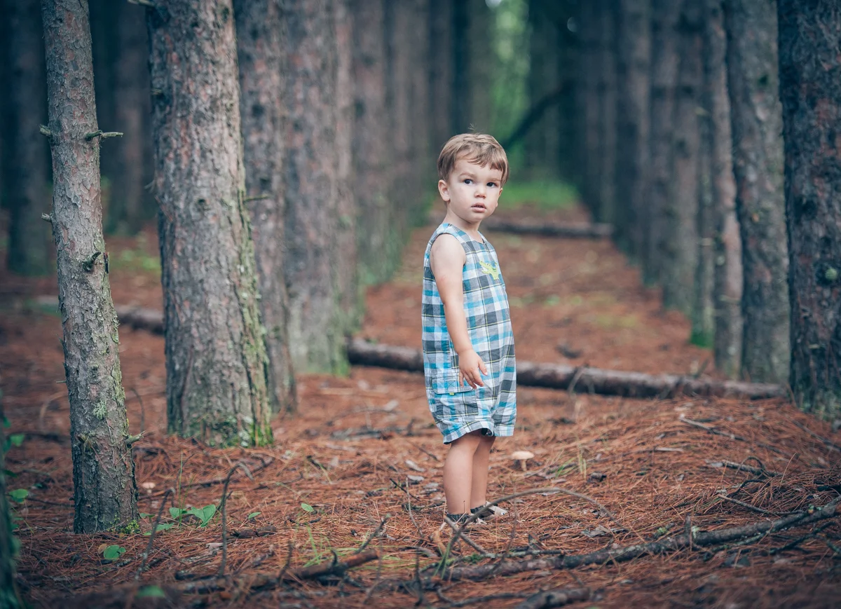 Marianne + Family Portraits - Tree Farm