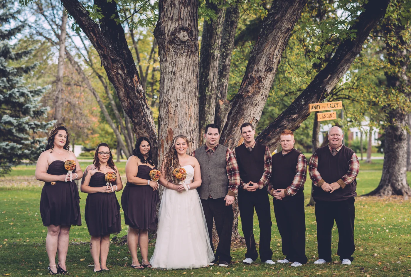 Kam Park Professional Chondon Photography Accounts director at the hay manager. chondon photography