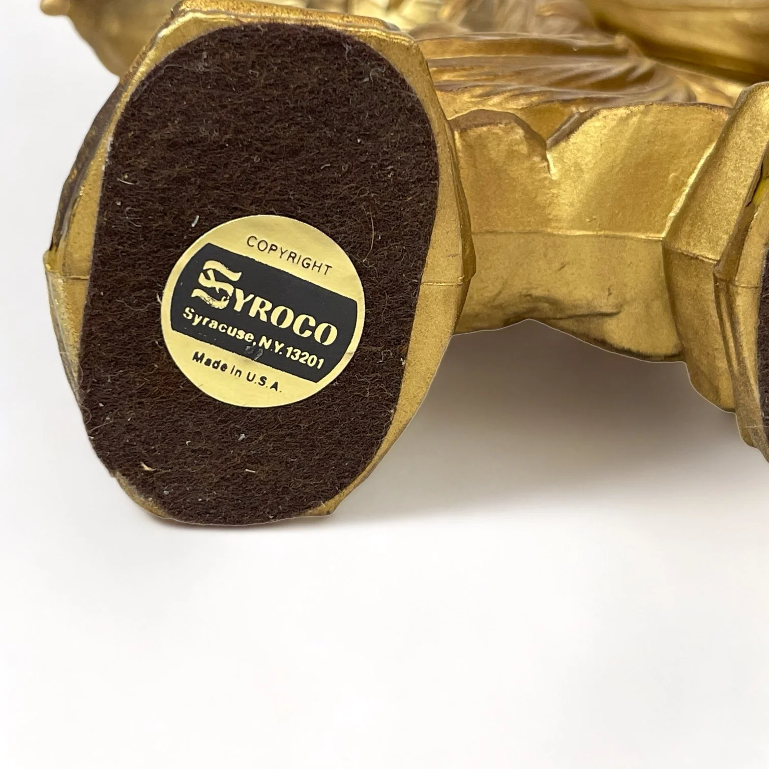 Vintage 1960s Syroco gold tabletop peacocks set of 2