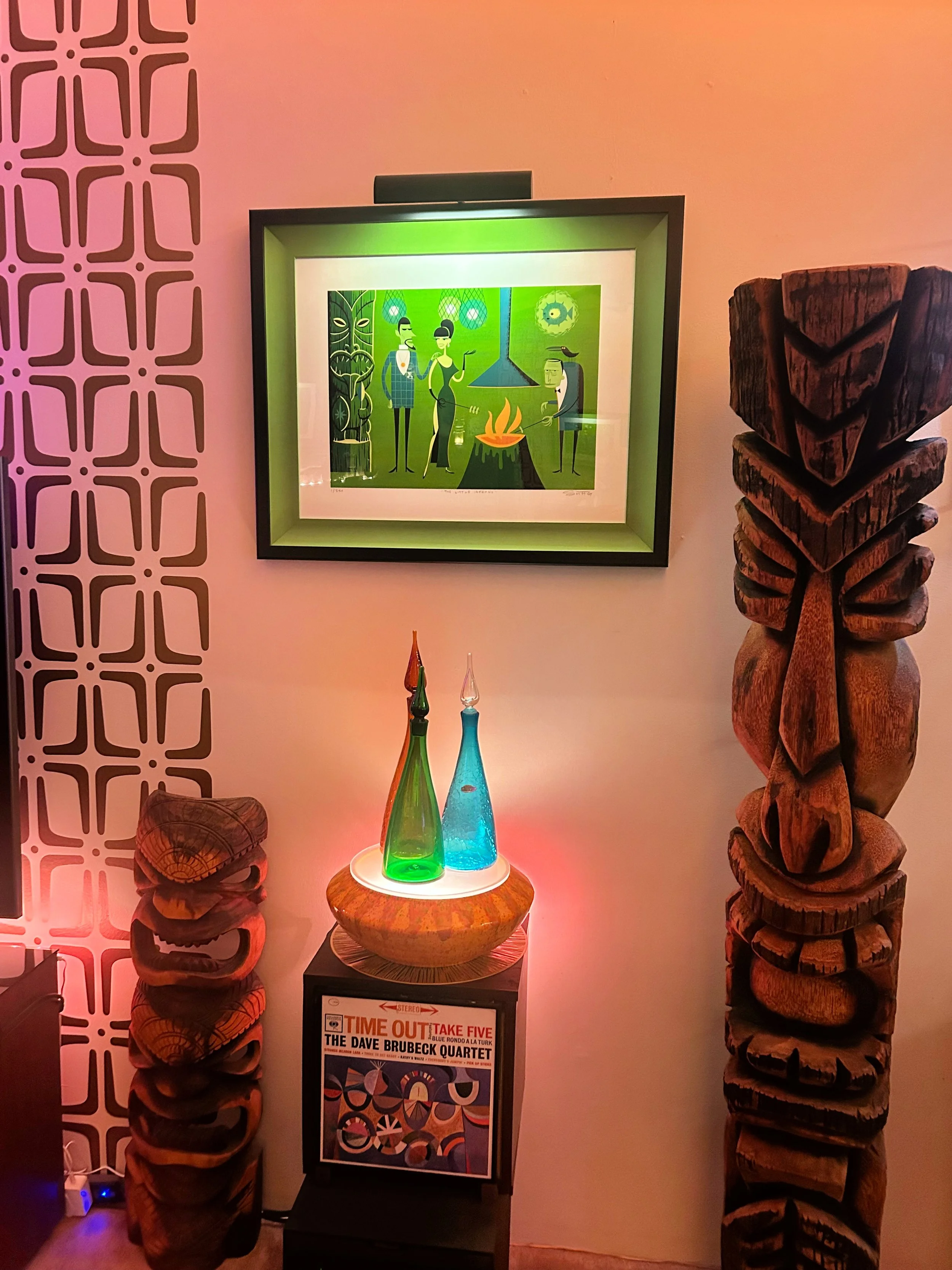 Modern vinyl wall decal in a stylish geometric pattern, ideal for mid century interior design, retro style, bold, contemporary, The Mesa in Palm Springs