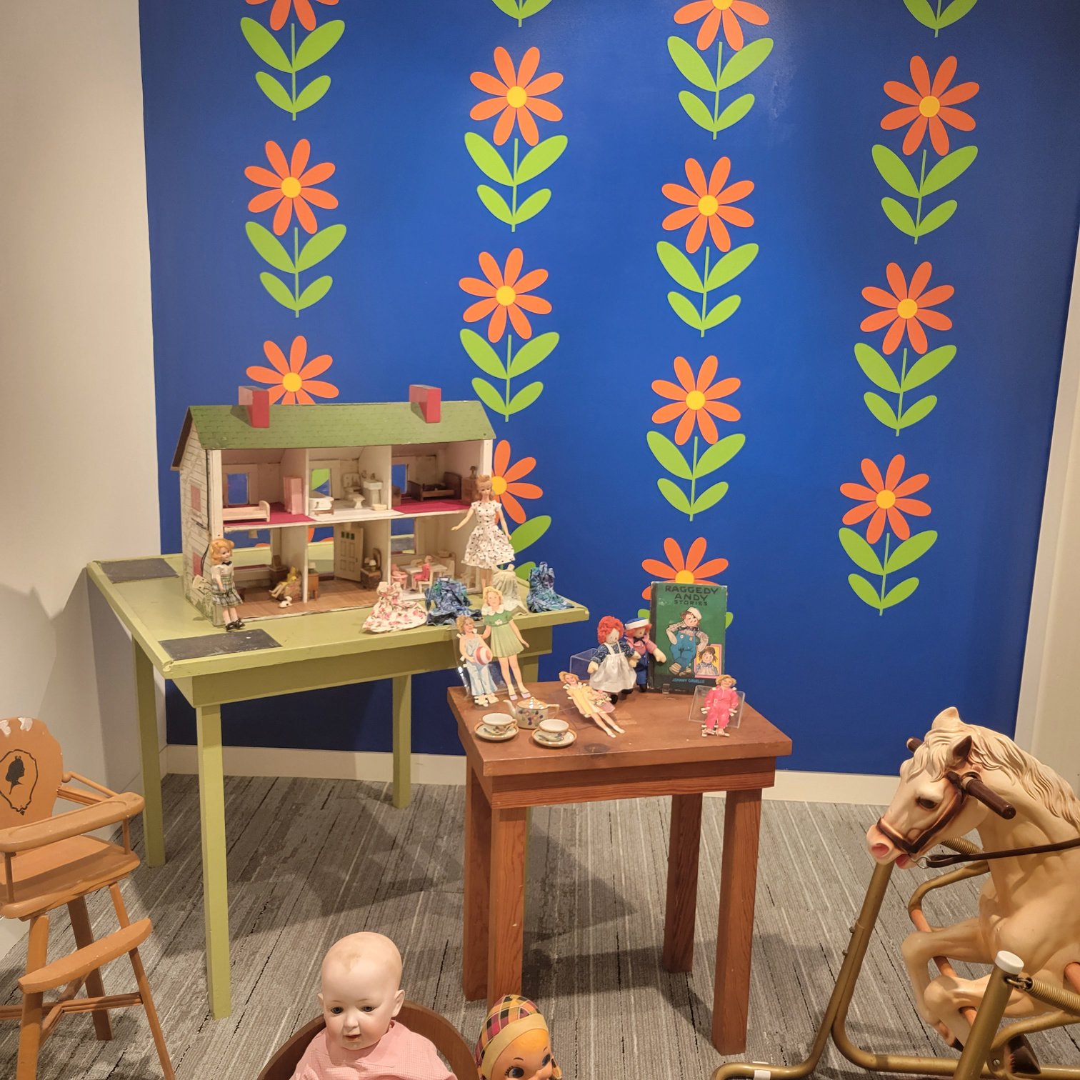 REV Daisies 3 color - Jennifer Sweet - Rogers Historical Museum playroom left side.jpg