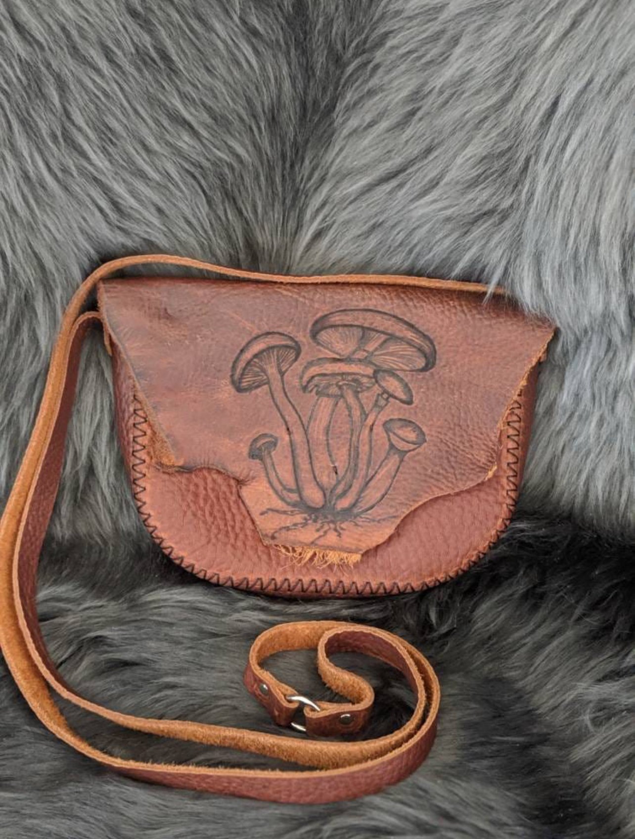 Vintage Mushroom Tooled Leather Purse by Talisman Leather.jpg