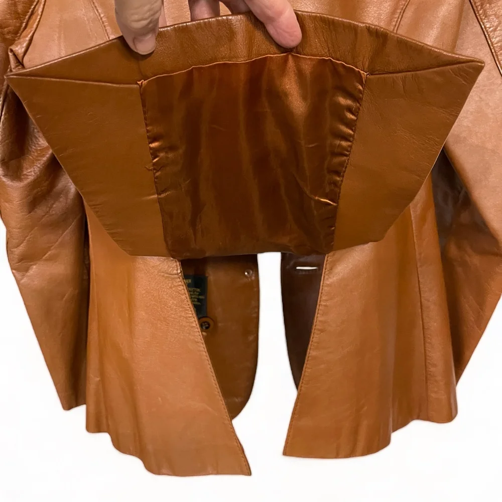 Vintage Casablanca Leather Jacket: Classic Design and Vintage Casablanca Leather Jacket: Classic Design and