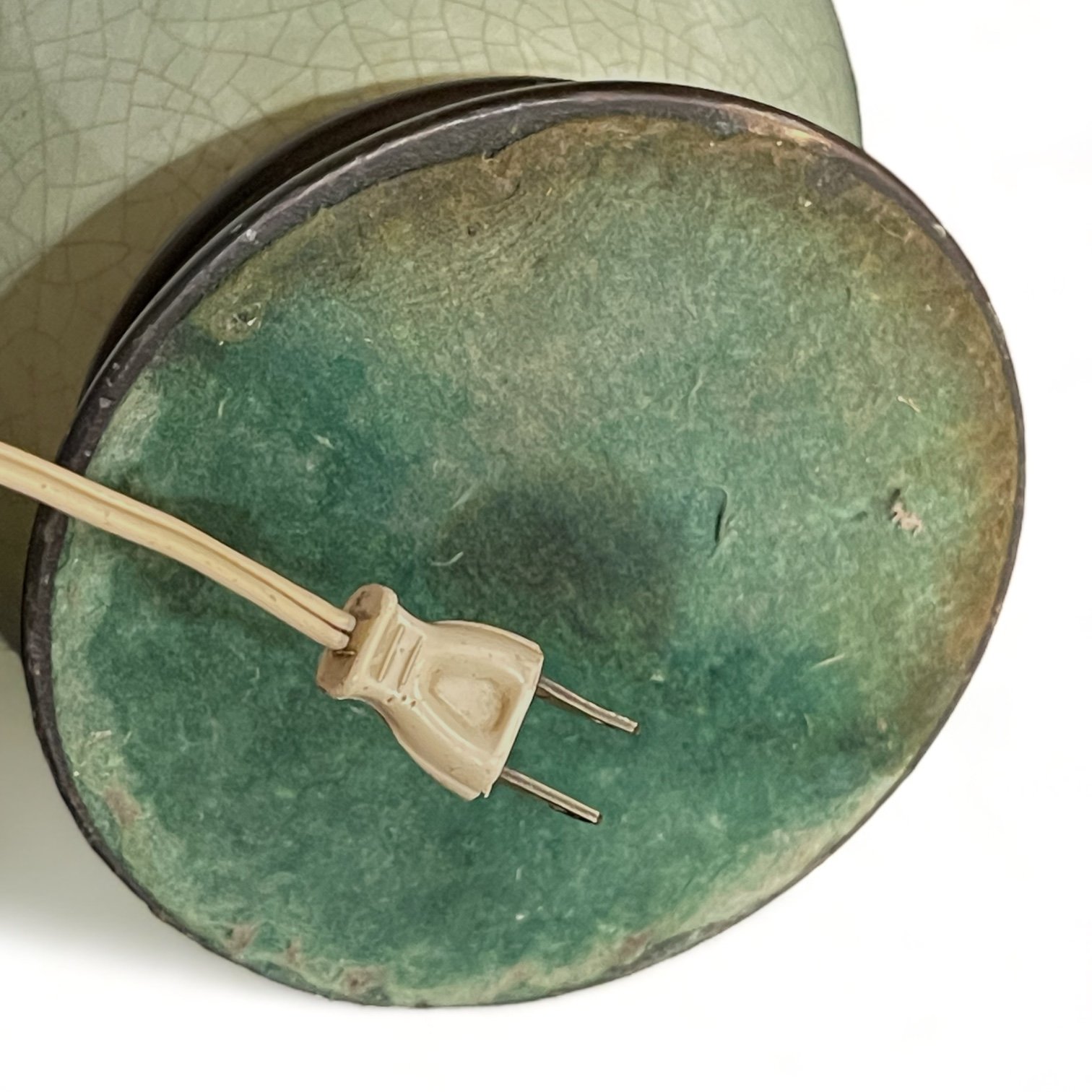 Photoroom_20240317_090331Vintage MCM seafoam green crackle glazed ceramic lamp by ModernArtifactDecor.JPG