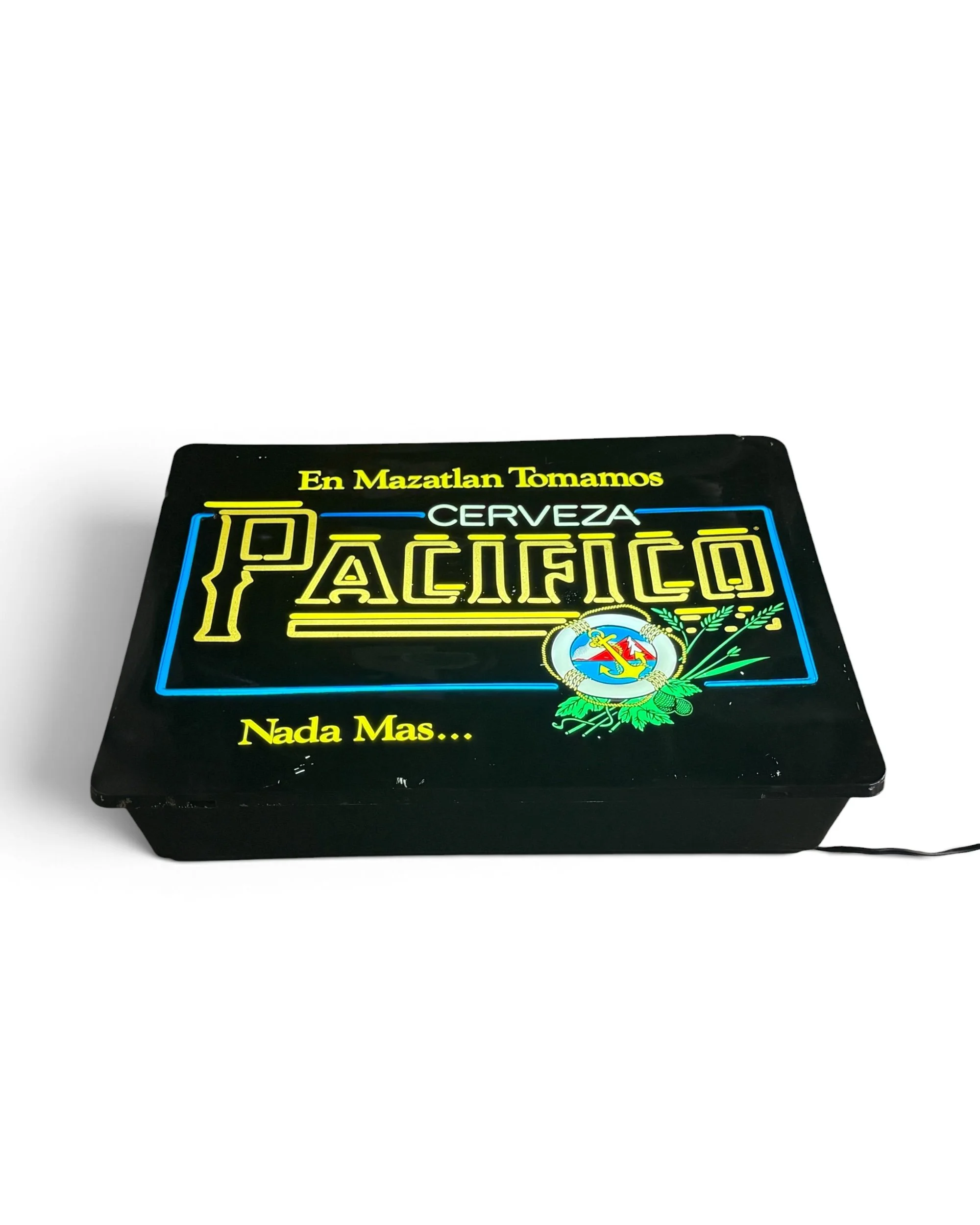 vintage Pacifico lighted beer sign - Modern Artifact DecorPhotoroom_20261020_181734.JPG