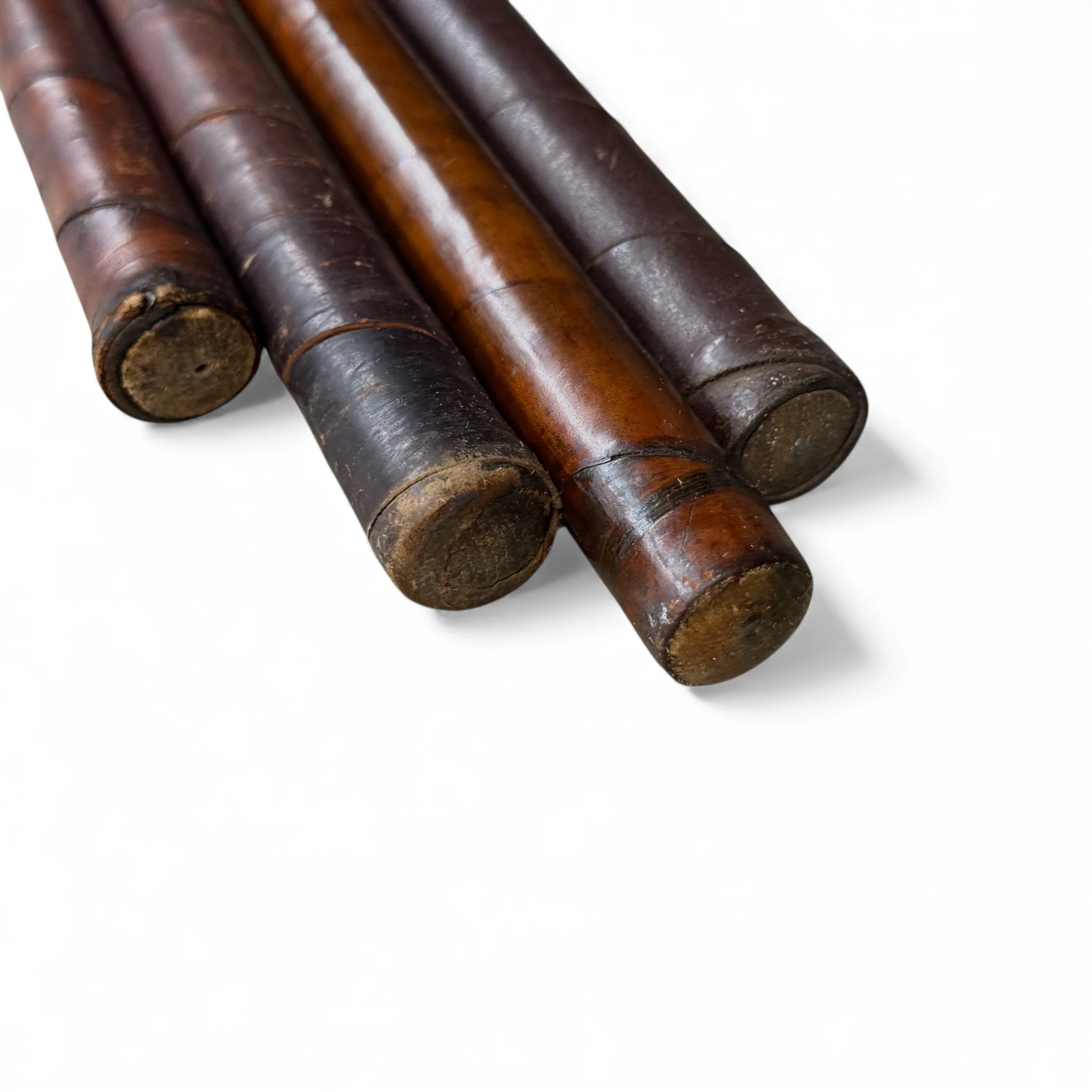 Photoroom_20251208_092915vintage wood shaft golf clubs, vintage golf bag, decor use - Modern Artifact Decor.JPG