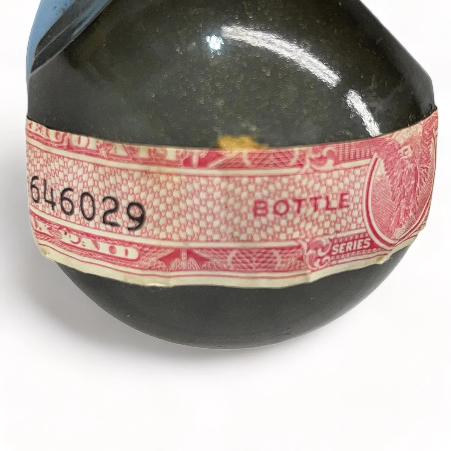 Vintage pair of glass 1970s Jim Beam Choice liquor bottles, featuring the cowboy and the Indian trapper. Perfect home bar decor.