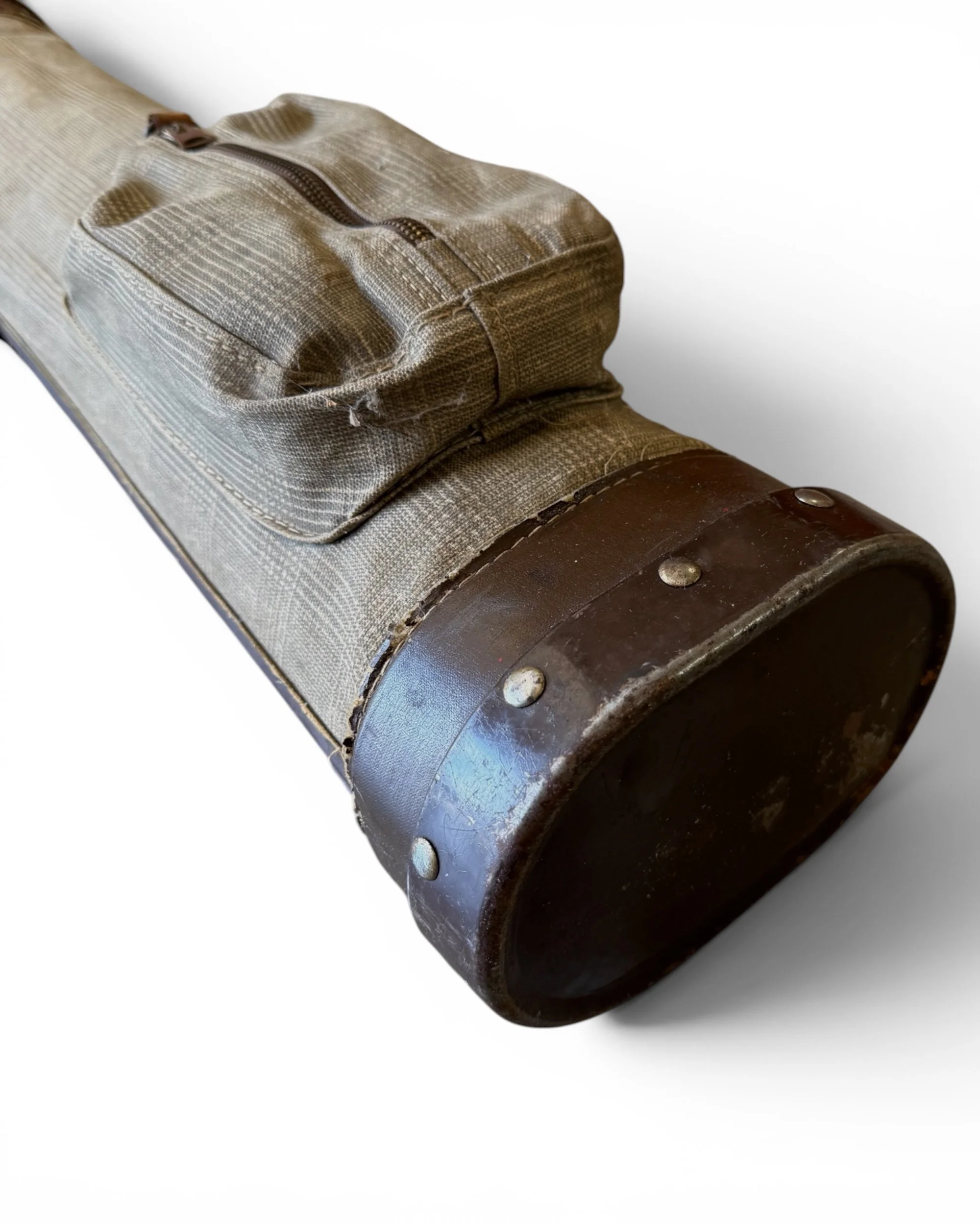 Photoroom_20260705_230823vintage golf bag with set 3 vintage woods - Modern Artifact Decor.JPG