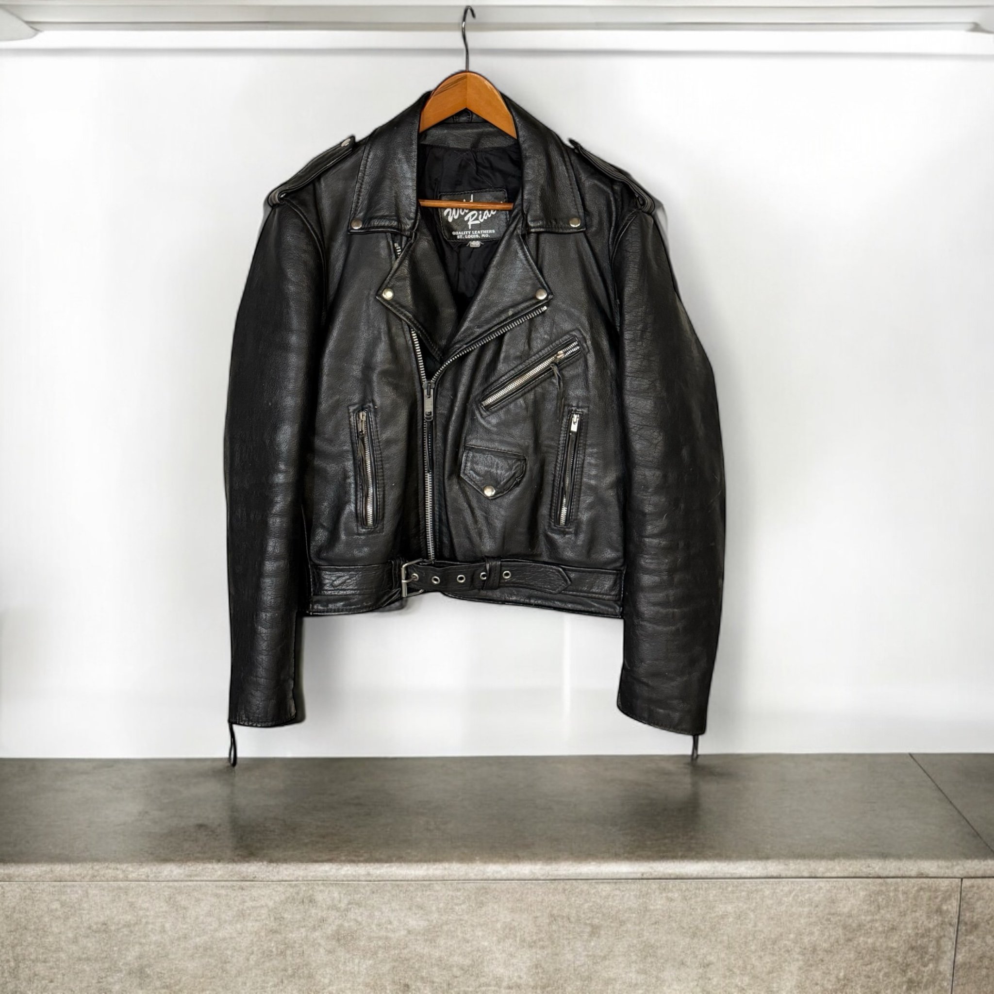 Harley Davidson vintage Wild Rider black leather jacket for men, size 46, with heavy duty zippers and classic motorcycle styling.