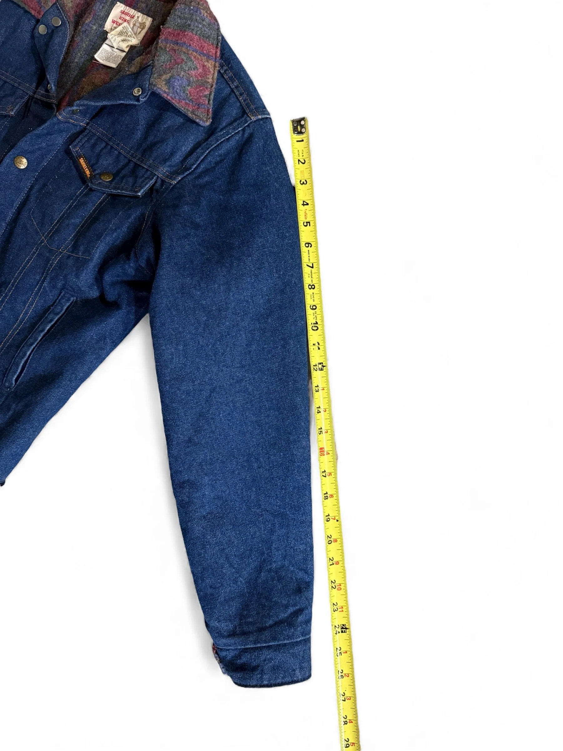 Outer sleeve measurements on a vintage denim jacket