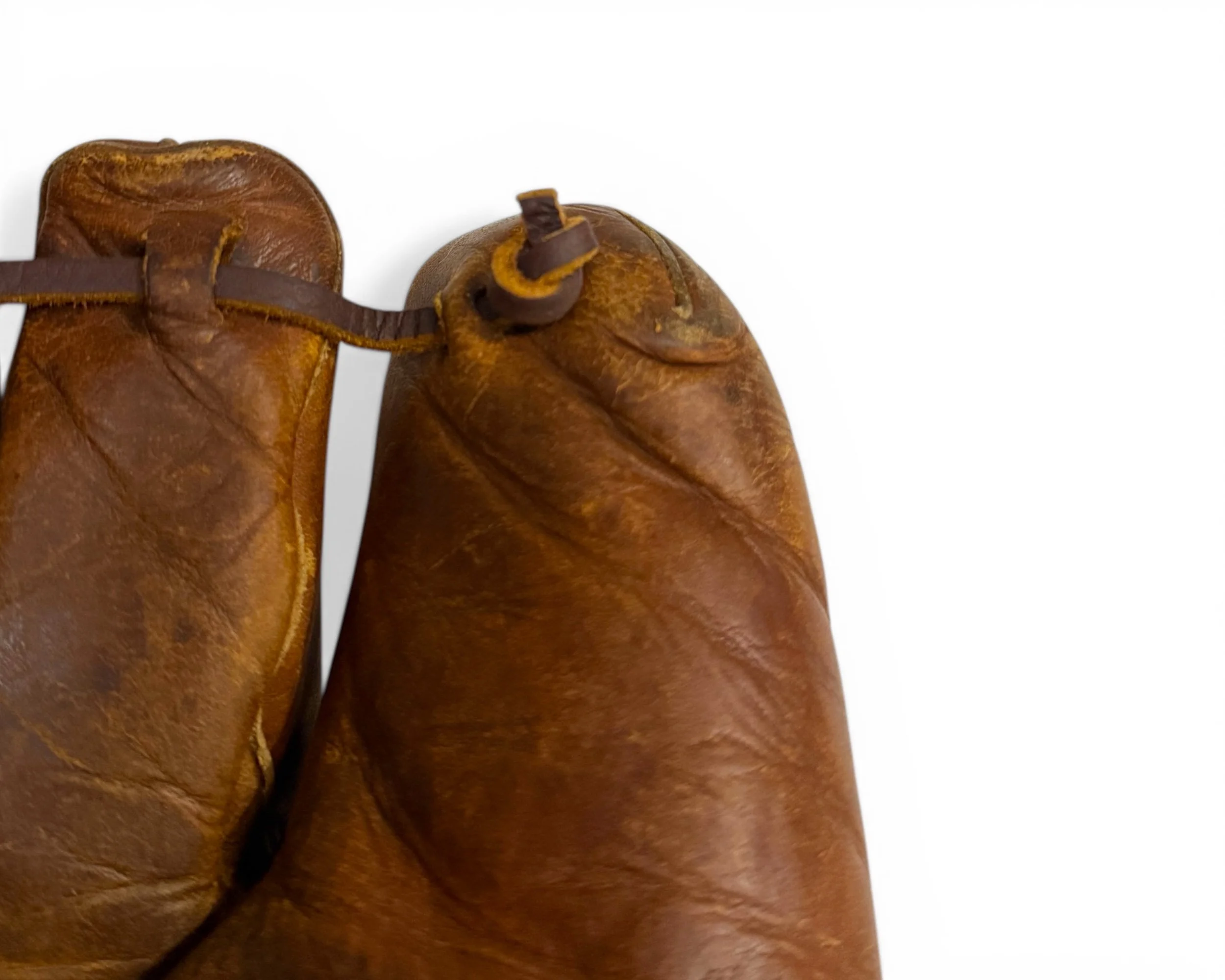 Photoroom_20260331_220908vintage D&M leather baseball glove - Modern Artifact Decor.JPG