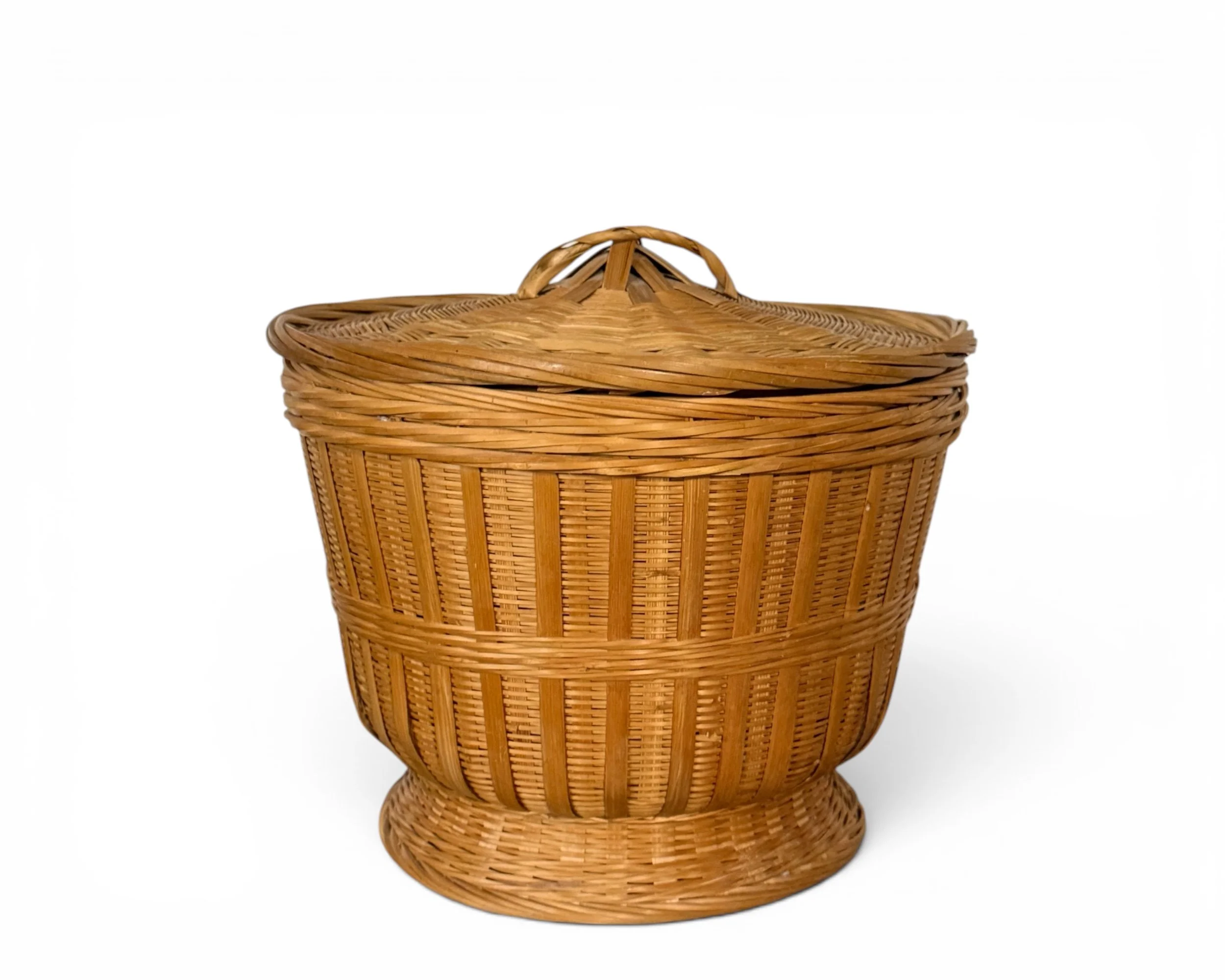 Vintage bamboo wicker basket with lid, handwoven storage decor made in The People's Republic of China.
