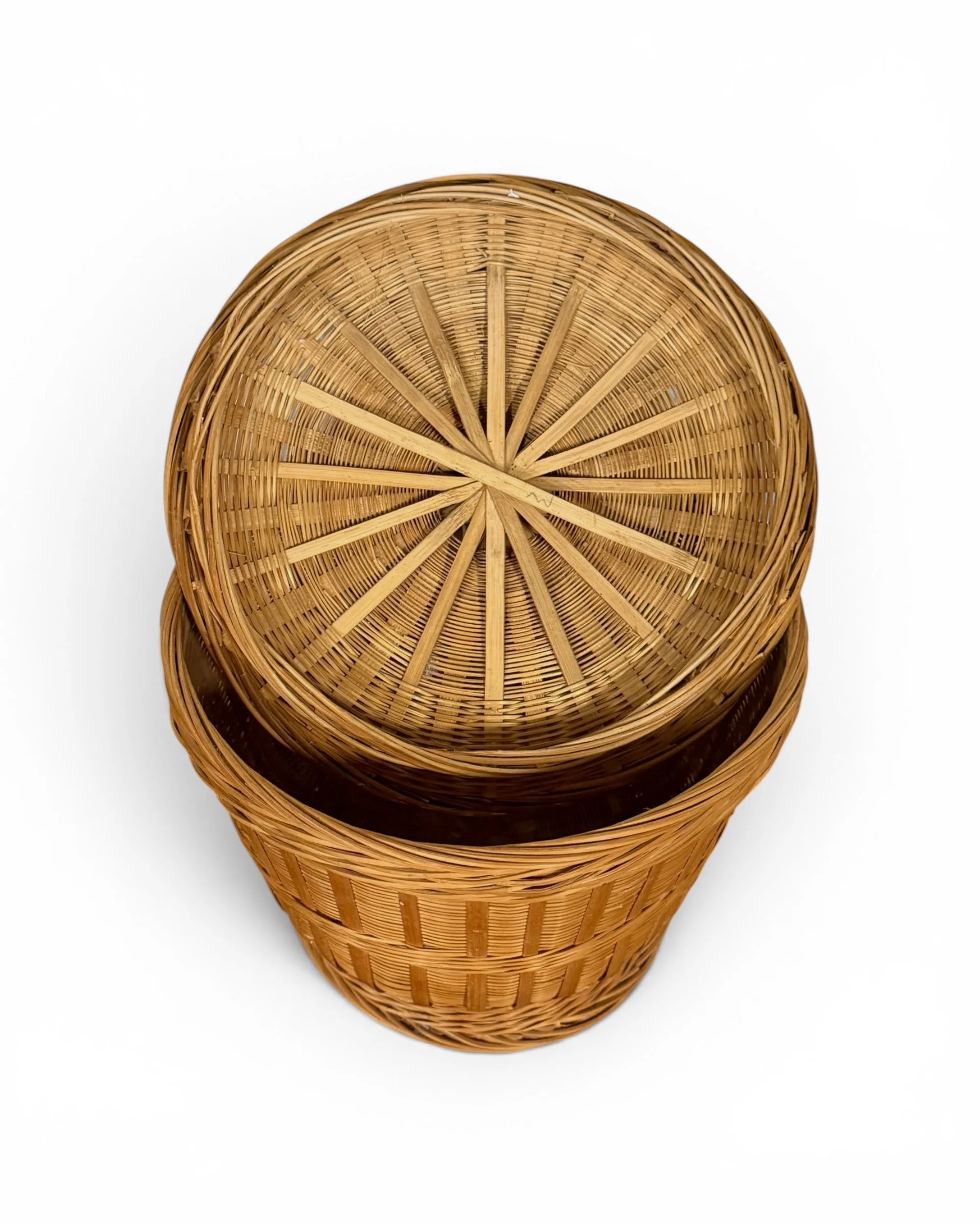 Photoroom_20260606_082316vintage woven basket with lid Peoples Republic of China - Modern ARtifact Decor.JPG