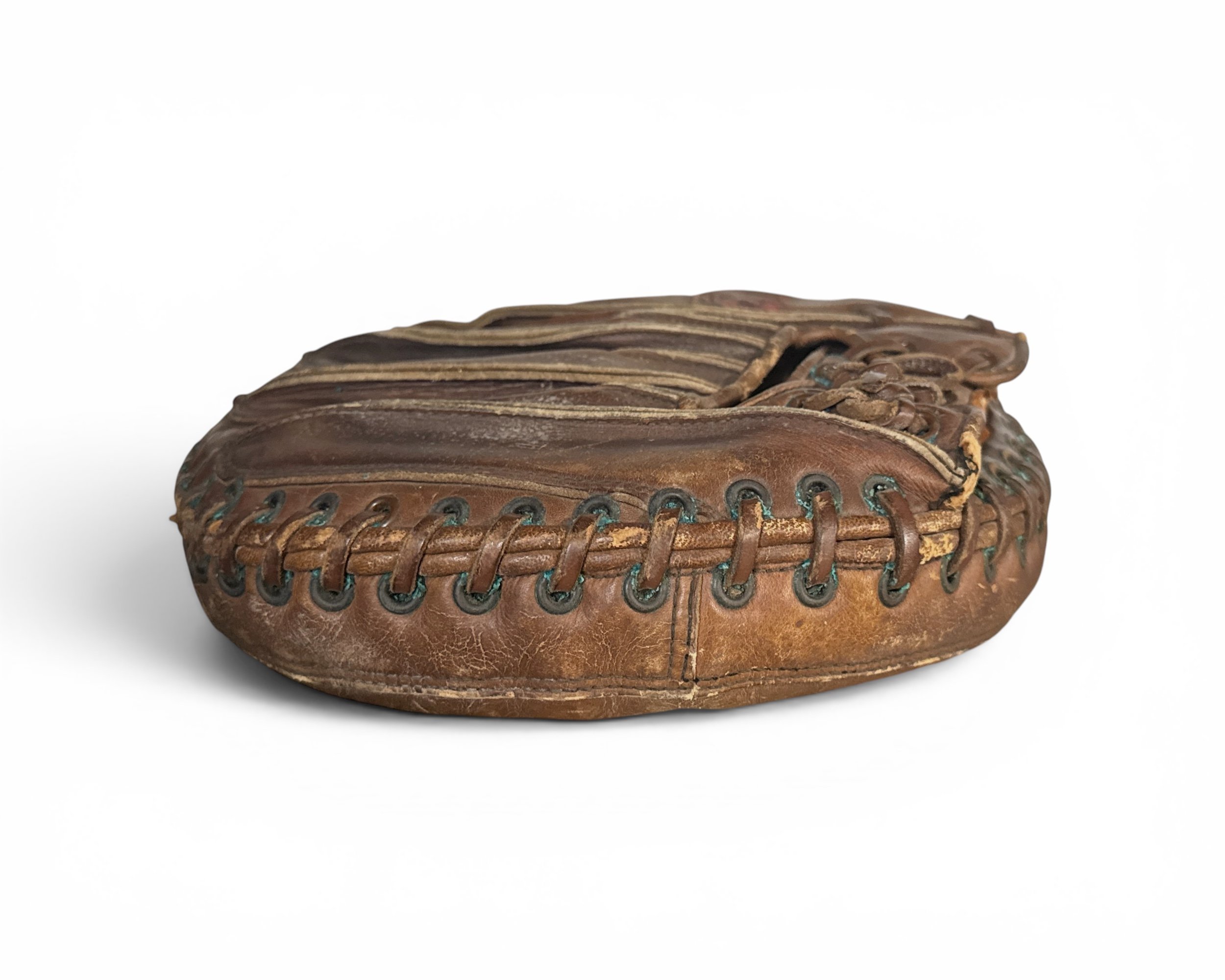 Photoroom_20260526_110739vintage Rawlings leather catchers basemall glove.JPG