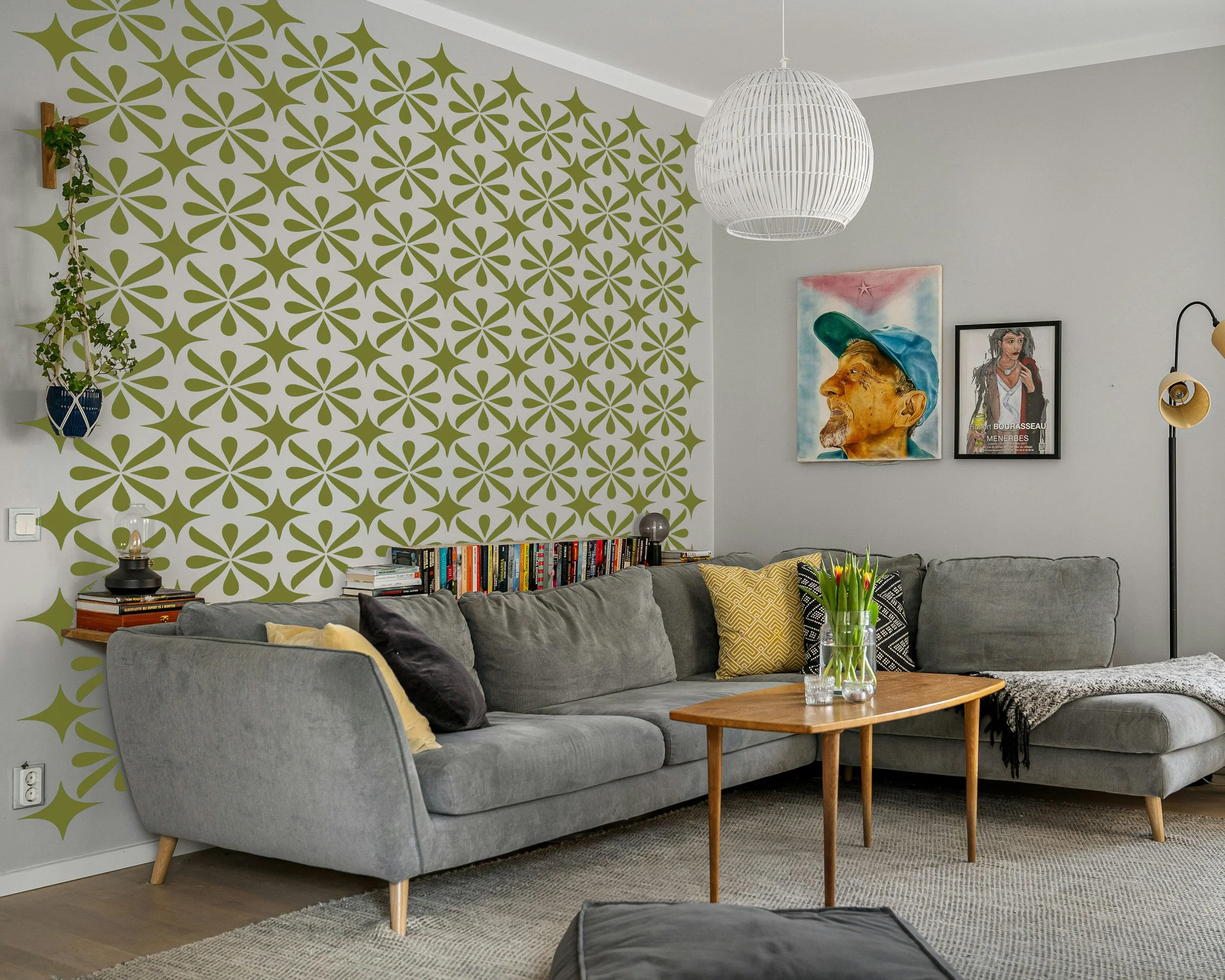Atomic star motif wall decal in mid century modern style, removable vinyl for retro or space age decor, perfect for MCM themed interiors.