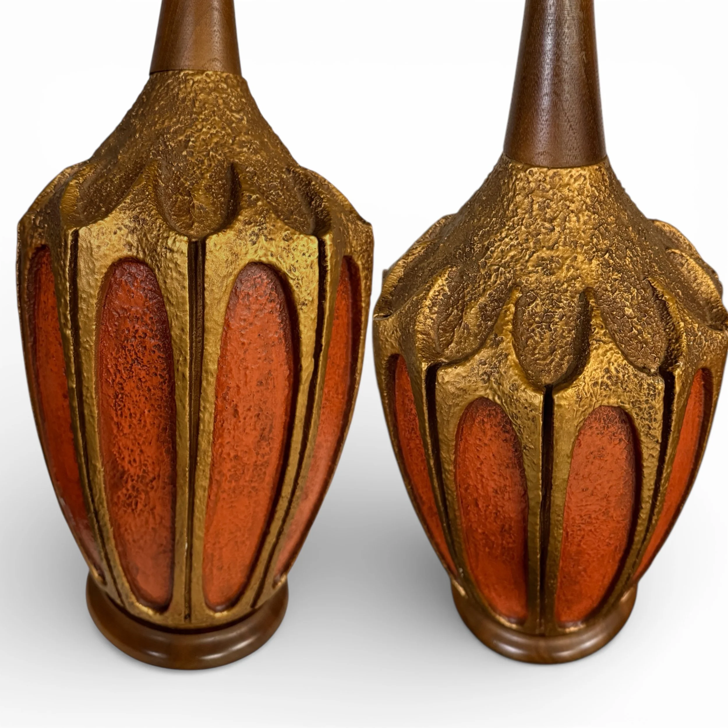 Close up of vintage mid century modern chalkware table lamps by Bert Lamps Chicago