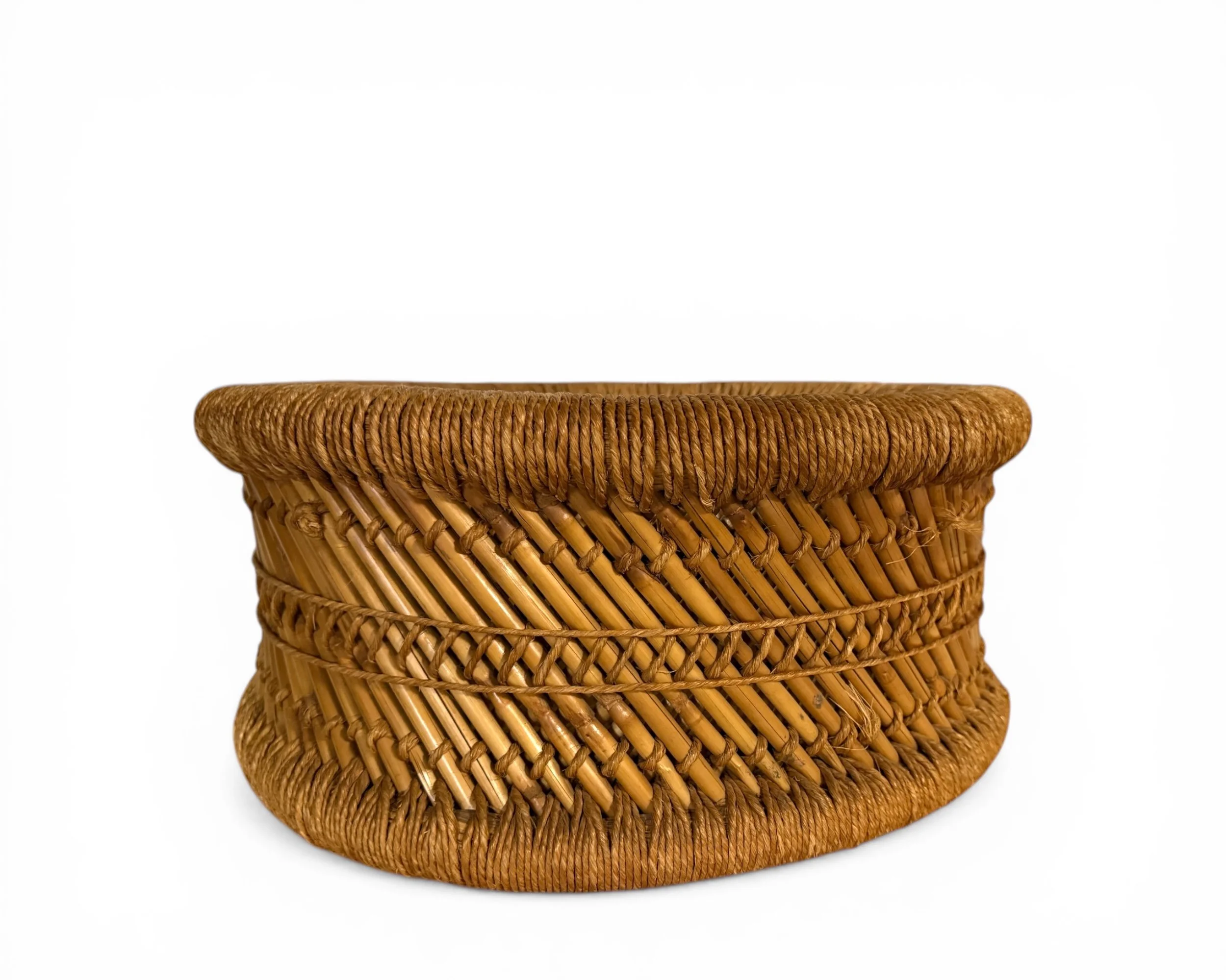 Photoroom_20260326_091840vintage woven rattan wicker round basket boho accent - Modern Artifact Decor.JPG
