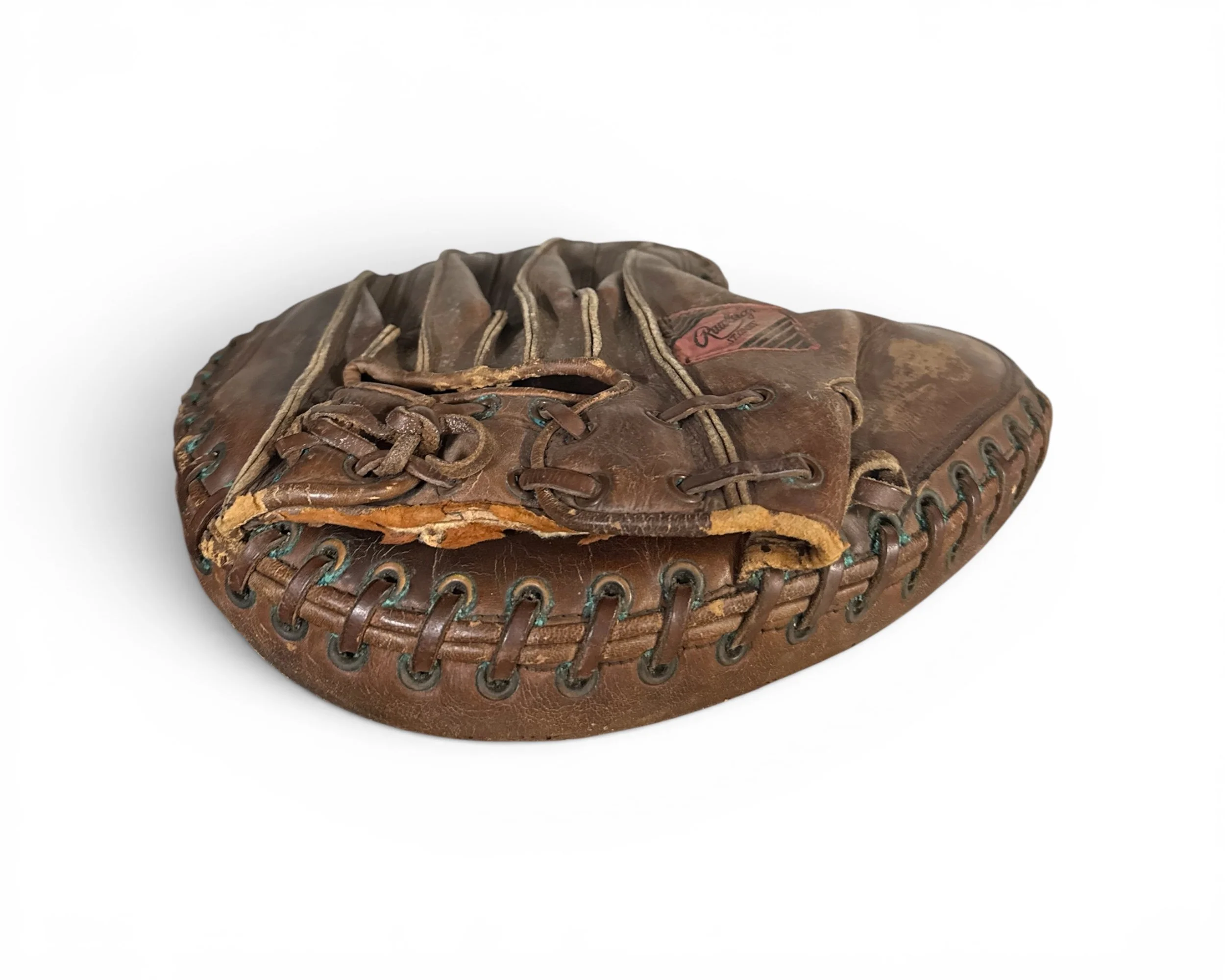 Photoroom_20260526_110838vintage Rawlings leather catchers basemall glove.JPG