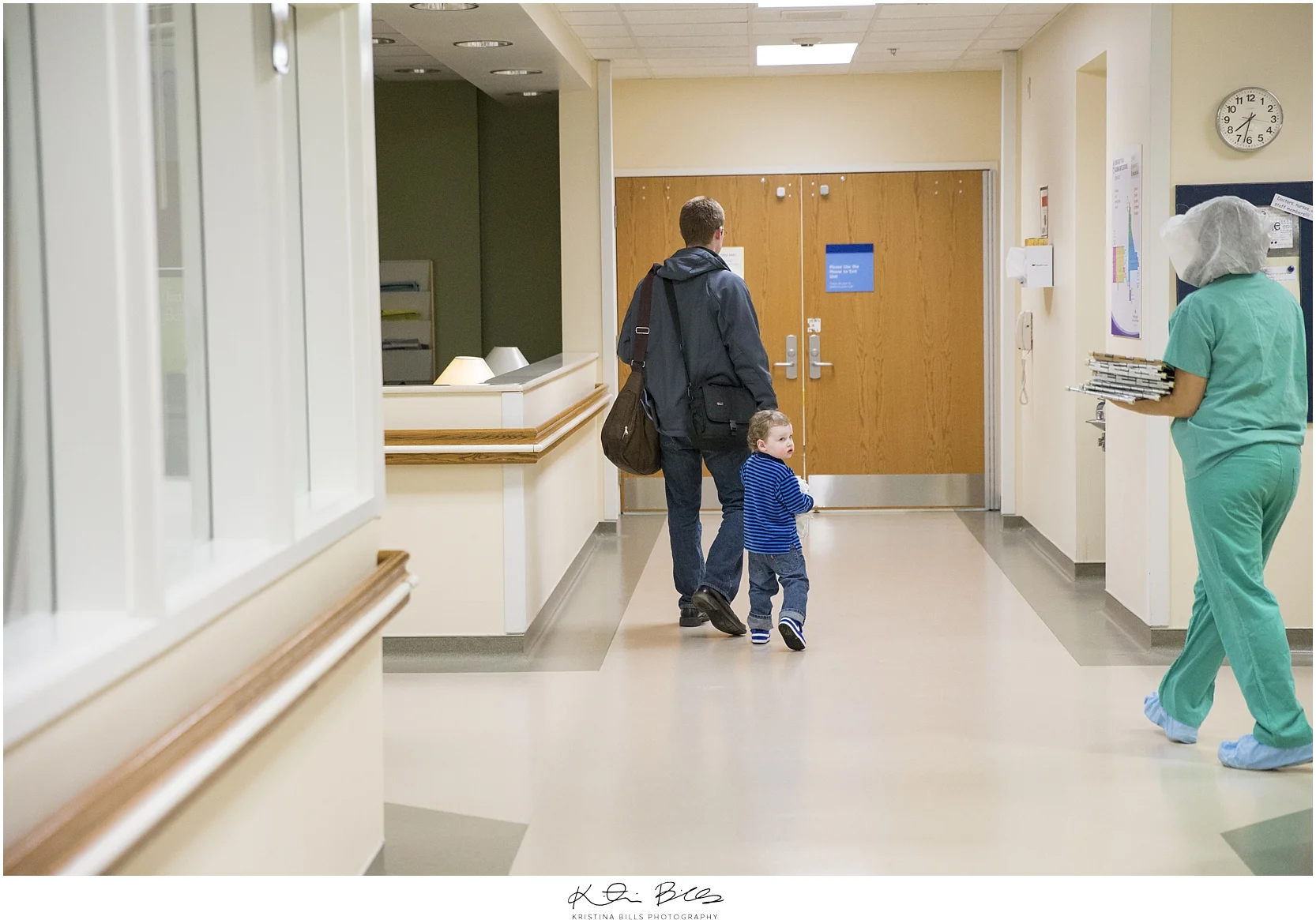 This was taken on our way out. This picture is so precious to me because thats my handsome hubby with one of the cutest boys around! Steven and Hayden are seriously so cute together. Steven loves Hayden so much and this image just melts my heart! Two of my favorite people walking through the hospital. Now I have two more favorite person's to add to my list, Henry and Peter! :) 