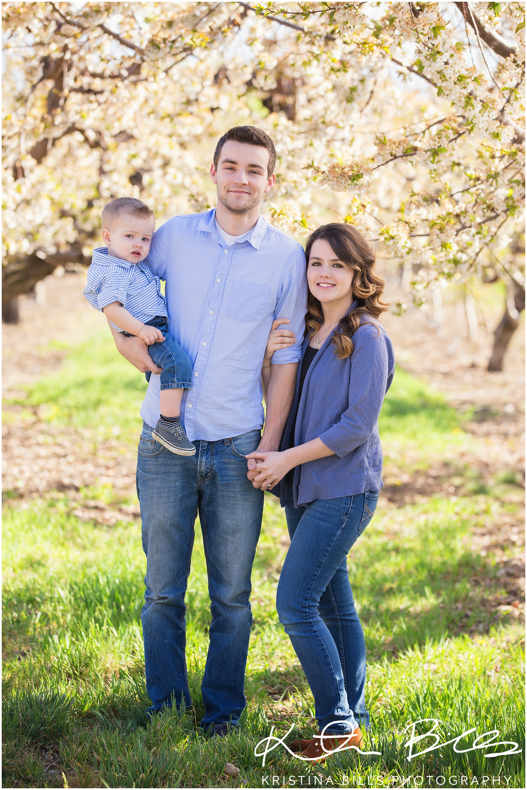 UtahOrchardsFamilyPhoto_0001.jpg