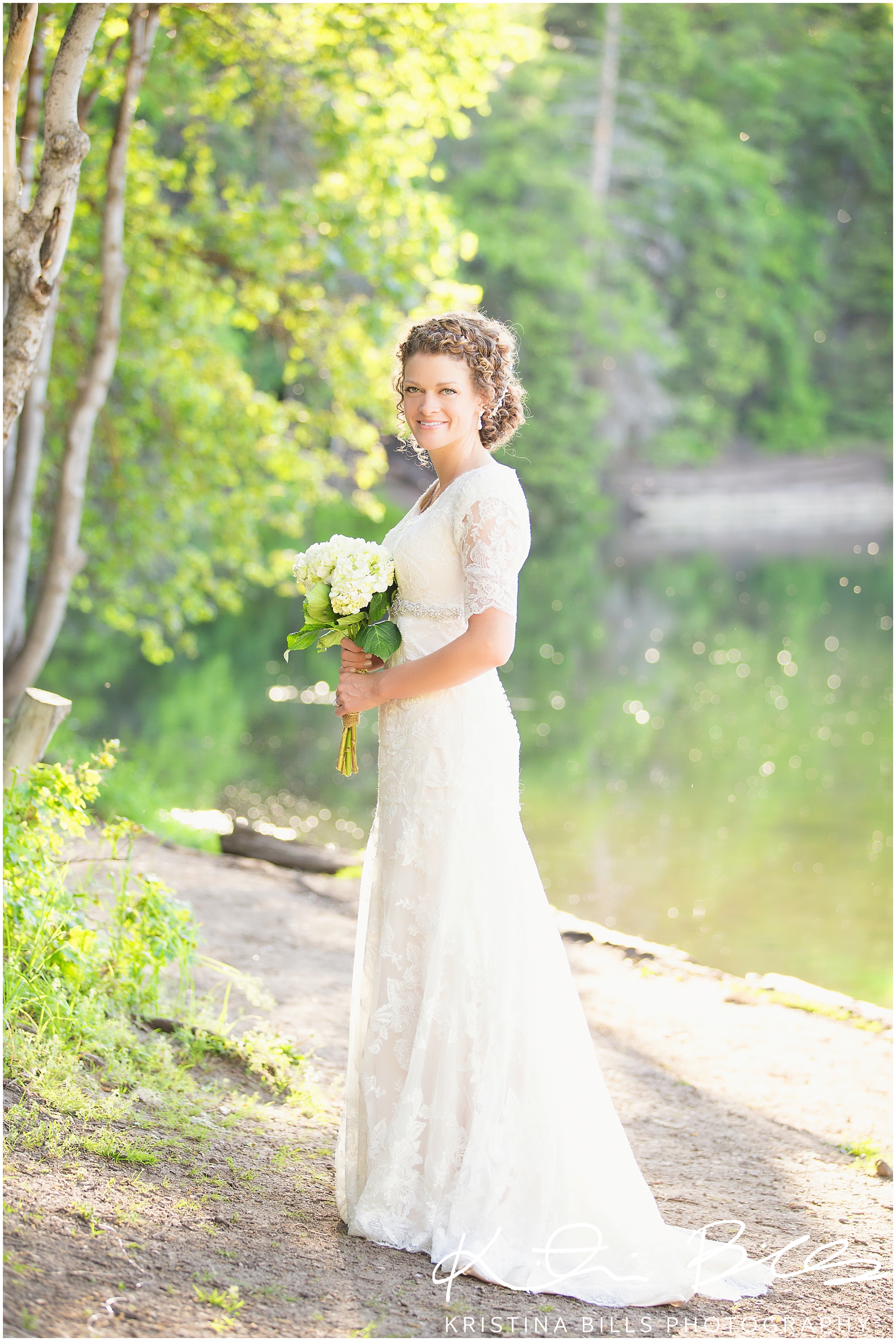 MapleLakePaysonBridalPhoto_0010.jpg