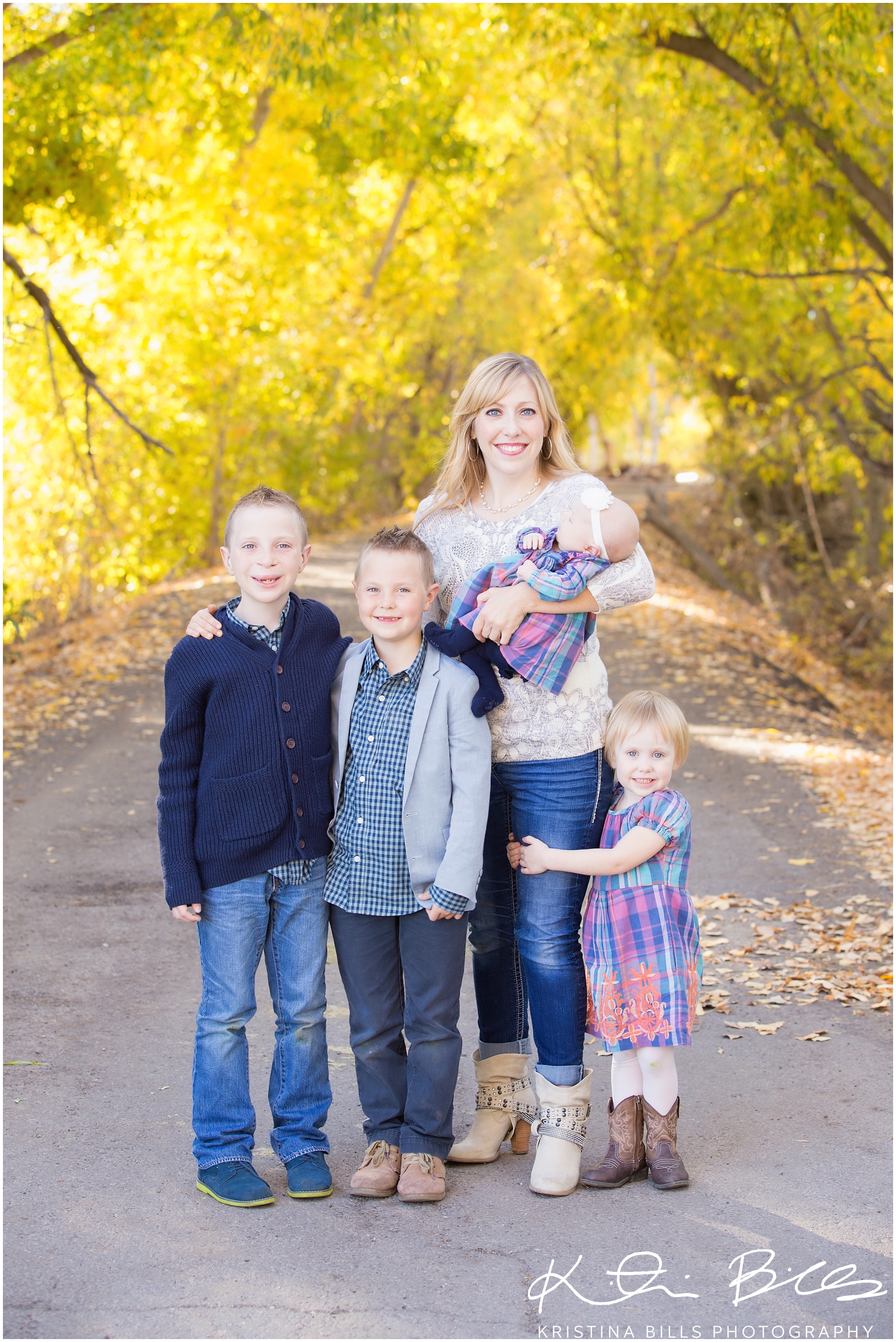 UtahLakeFallFamilyPhoto_0009.jpg