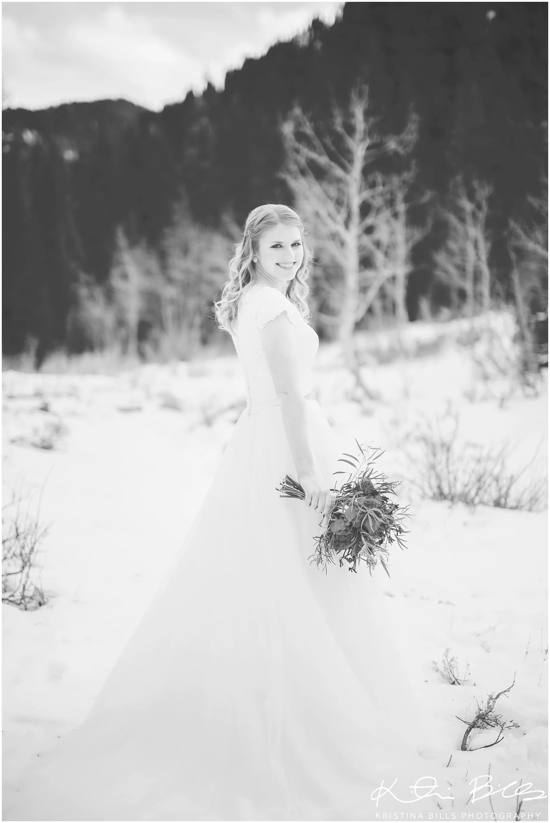JordanPinesUtahBridalPhoto_0004.jpg