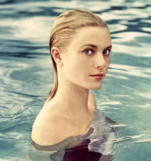 Grace_Kelly_water.jpg