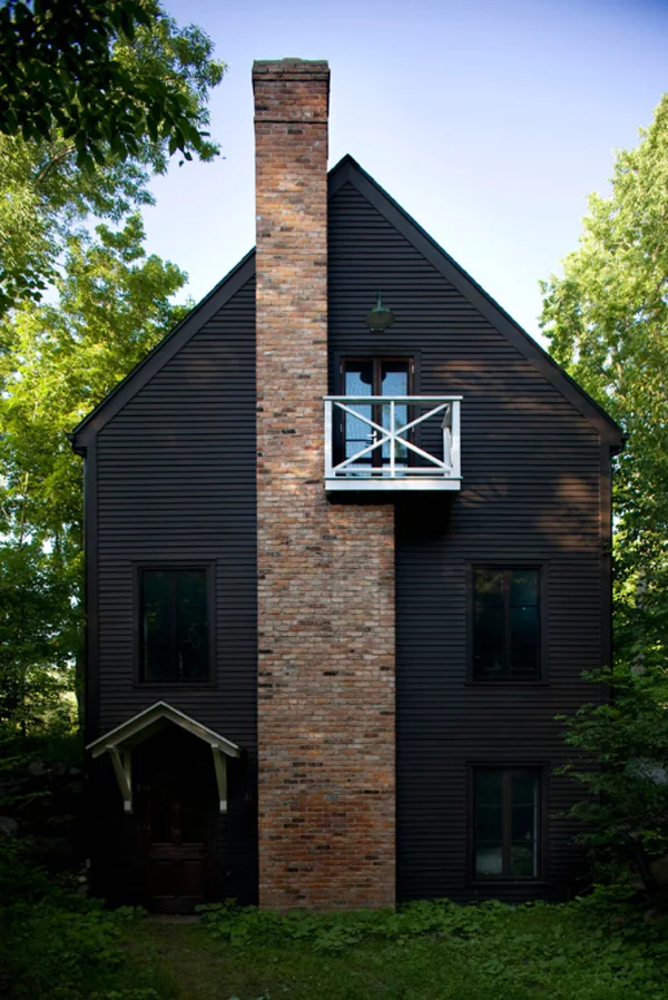 Cabin-in-Fitch-Bay-Jean-Longpre-19-1-Kindesign.jpg