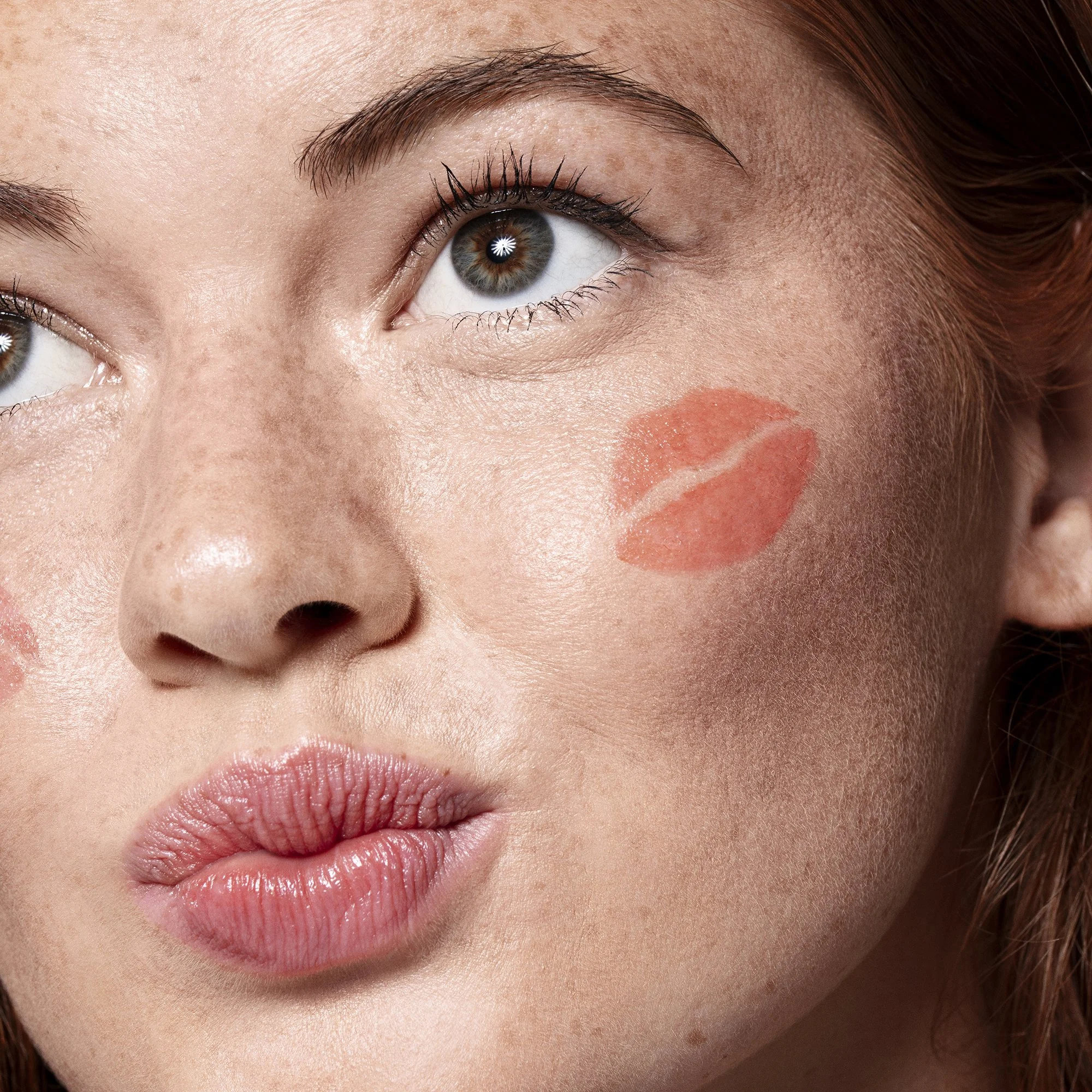 fel 2_be_mine_kisscheek3067_R1_s.JPG