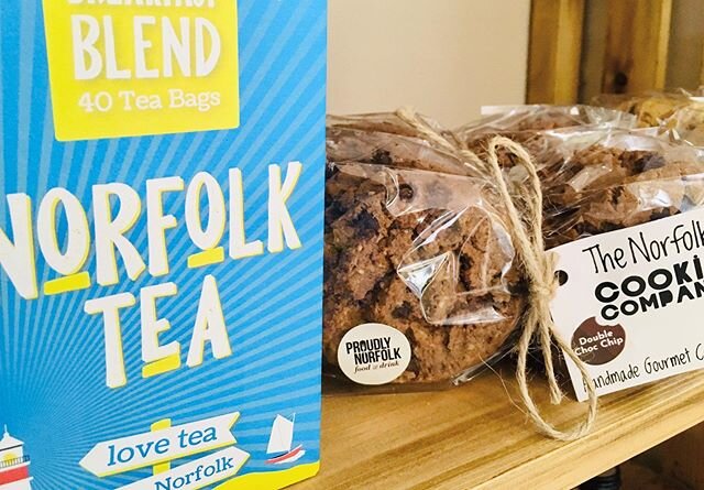 BACK IN STORE // Tea and biscuits ☕️🍪from @norfolktea and @thenorfolkcookieco what more could you want! 💛💙 #supportlocal #smallbusiness #shopsmall #staysafe #stayhome