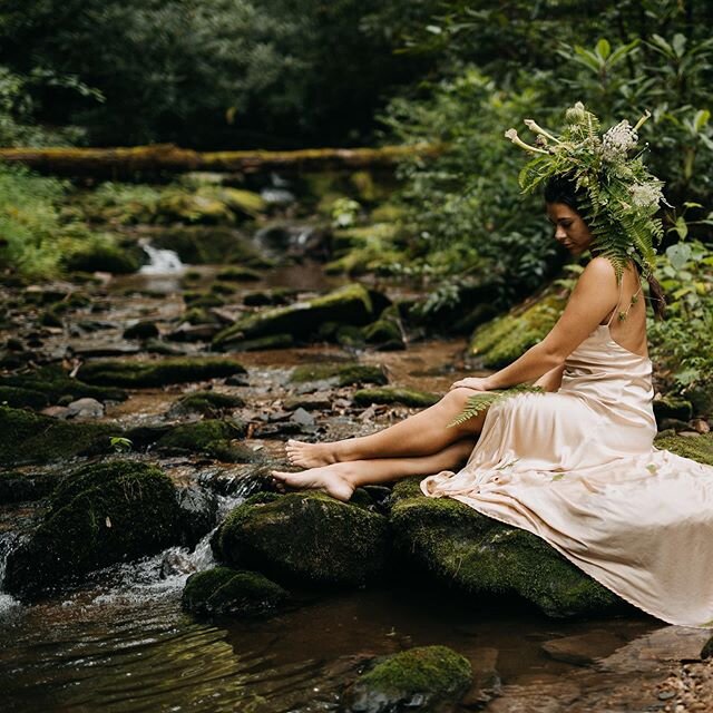 I haven&rsquo;t been sharing much through all of this Covid-19 stuff because I honestly don&rsquo;t even know what to say about it all.  So instead I will share this peaceful image of @hayrayn looking like a goddess of nature with a fern and floral h