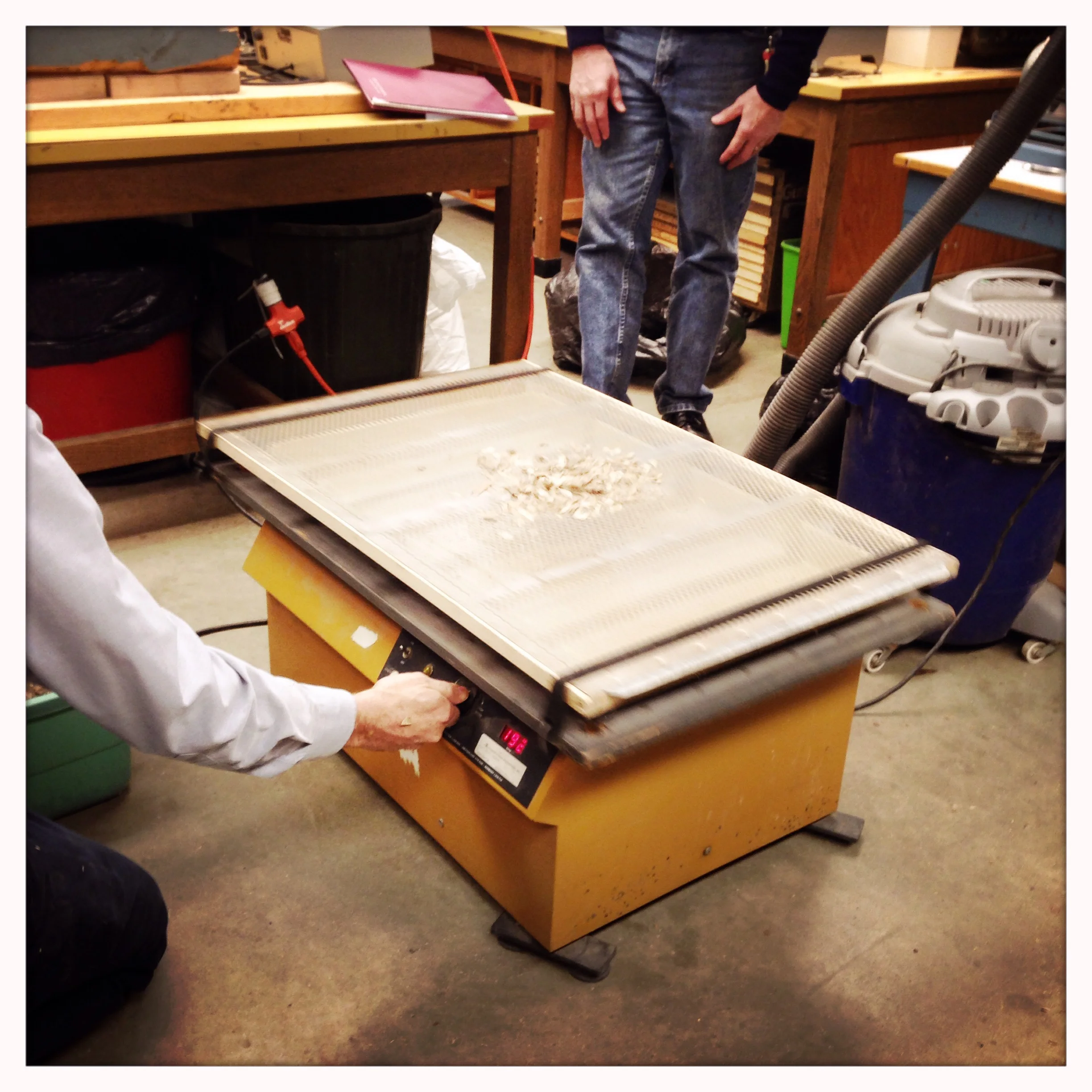 Step 3: A Rotary flat screen helps remove most of the trash produced by the Brushing Machine on a vibrating screen.