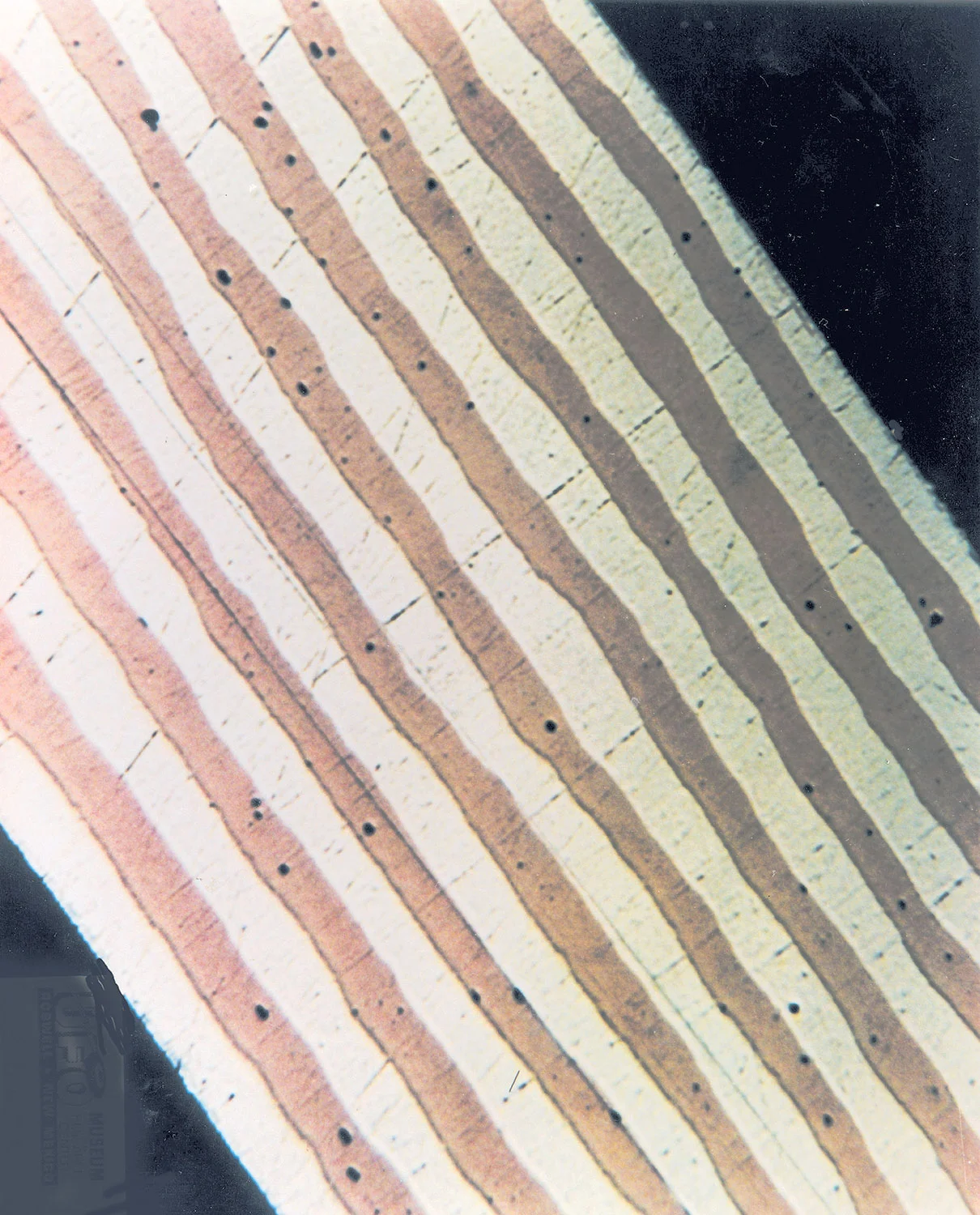 An edge view of the piece at 200 X. Los Alamos National Laboratories.