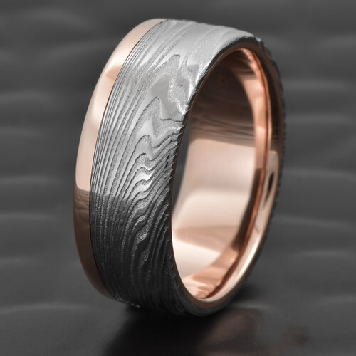 Flat Natural Wood Pattern Damascus Steel Ring with 14K Yellow Gold Rail