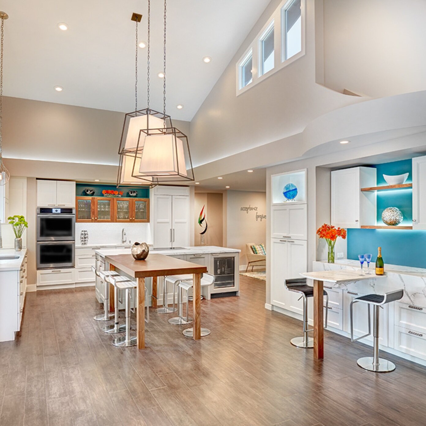 sacramento chic entertainer kitchen