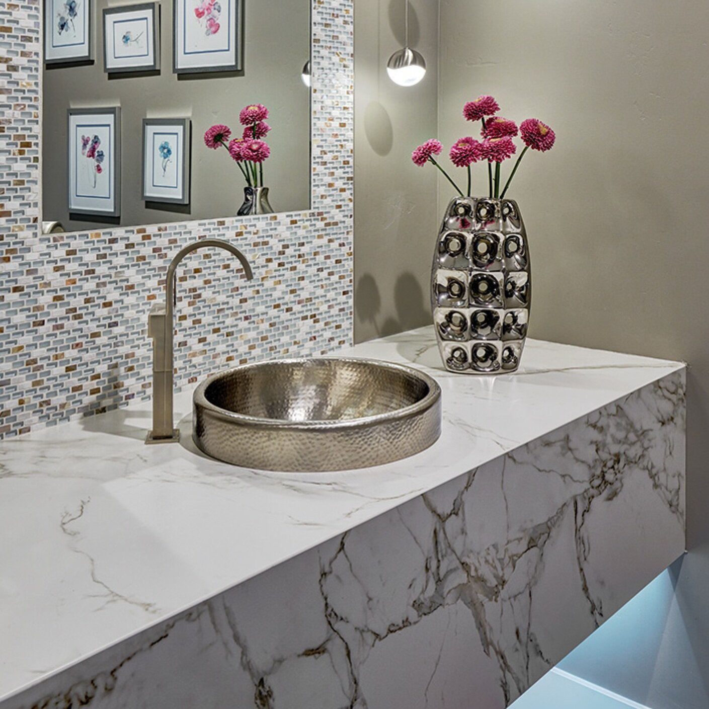 marble &amp; mosaic powder bath
