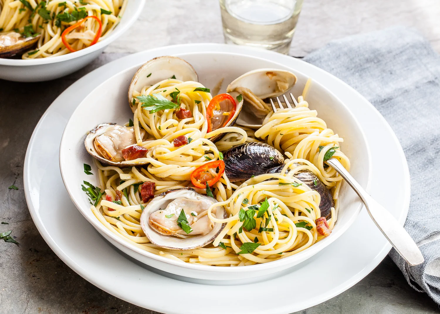clams with linguine for portfolio.jpg