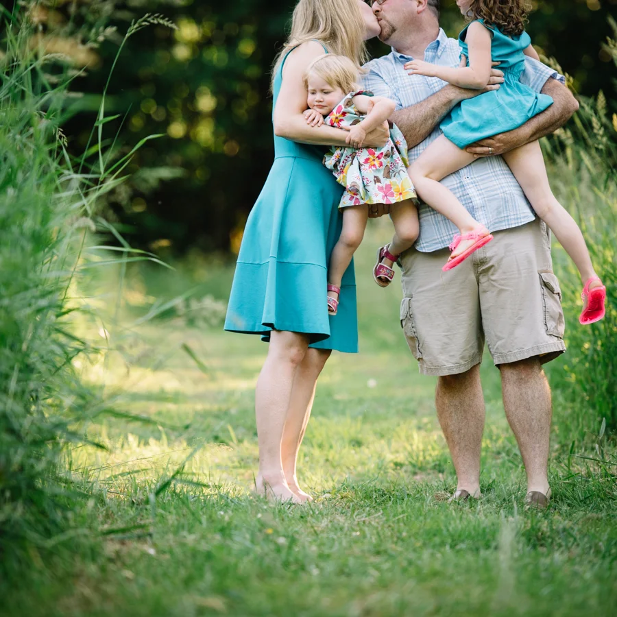 redmond-family-photographer-jenn-tai-coles-family-session-at-farrel-mcwhirter-farmjtpa00519.JPG
