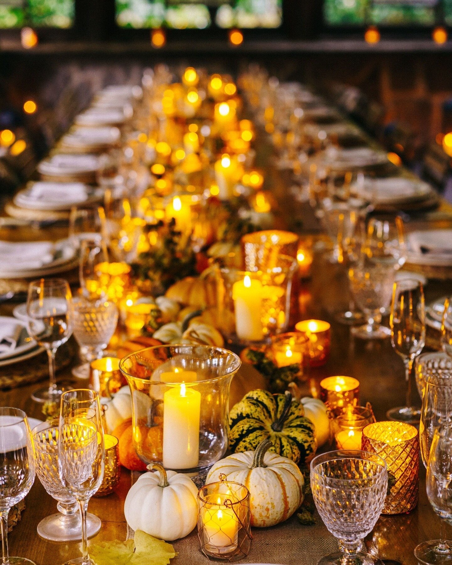 One last tantalizing share of this beautiful fall table by and at @bellalunfarms!⁣
.⁣
.⁣
.⁣
.⁣
.⁣
#tablescapes #weddingstyle #autumnweddings #fallweddings #weddingdecor #weddingtables ⁣#weddingdecoration #weddingideas #fallwedding #autumnwedding #fal