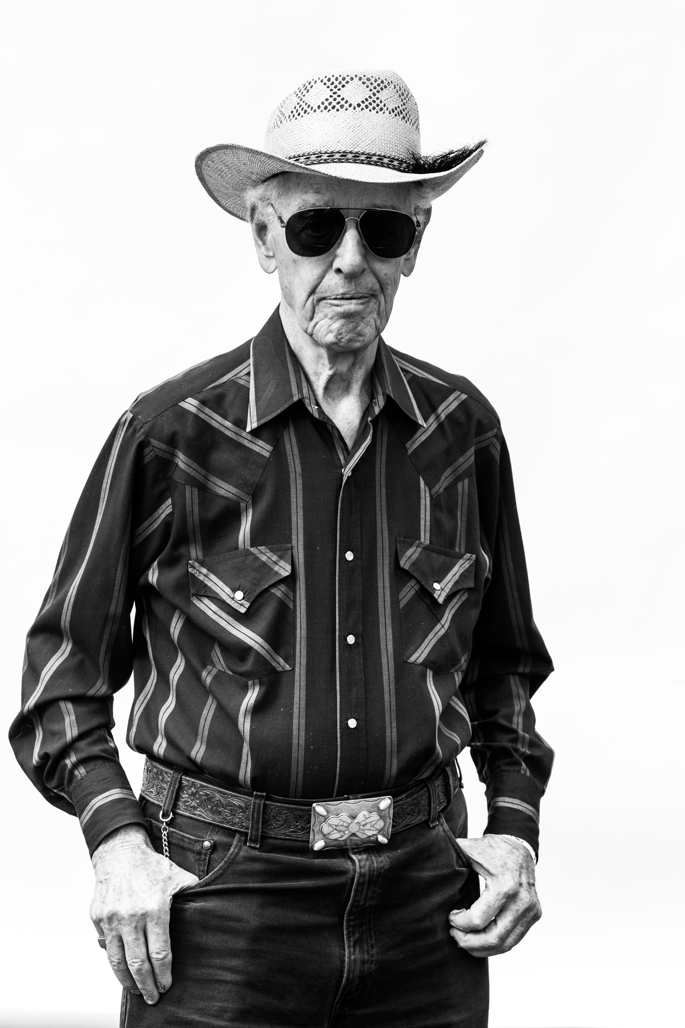 Bill Kobin, guitarist: "To tell you the truth I hate bluegrass, but I play country though. I'm old, I play old country!"